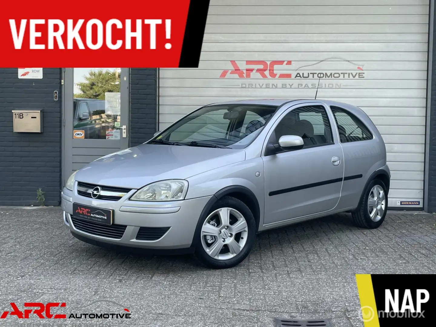 Opel Corsa 1.4-16V Maxx - Cruise - Airco - Nieuwe APK! Gri - 1