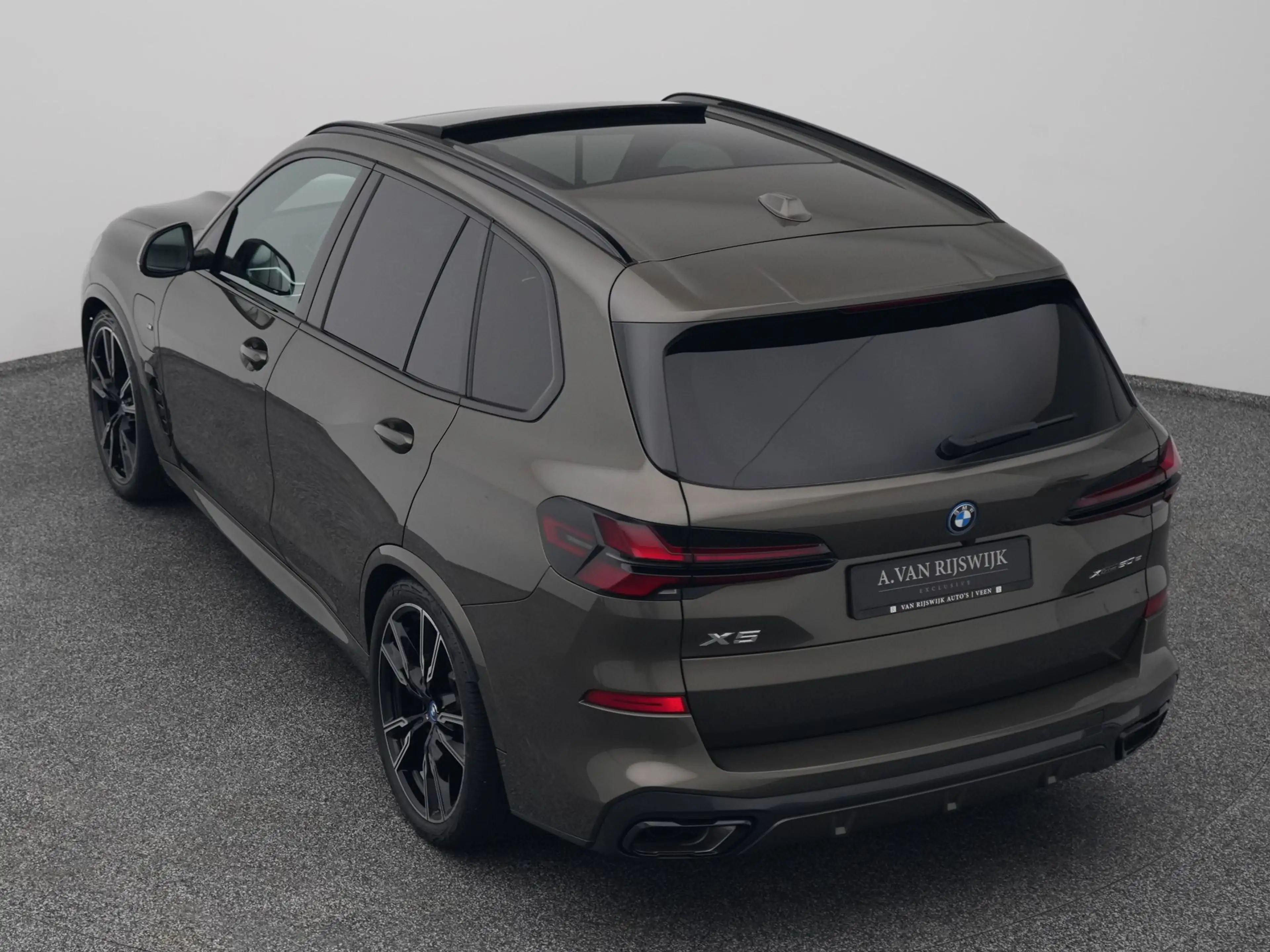 BMW X5 xDrive50e M-Sport | PANO | CAMERA | LUCHTVERING | — photo 25