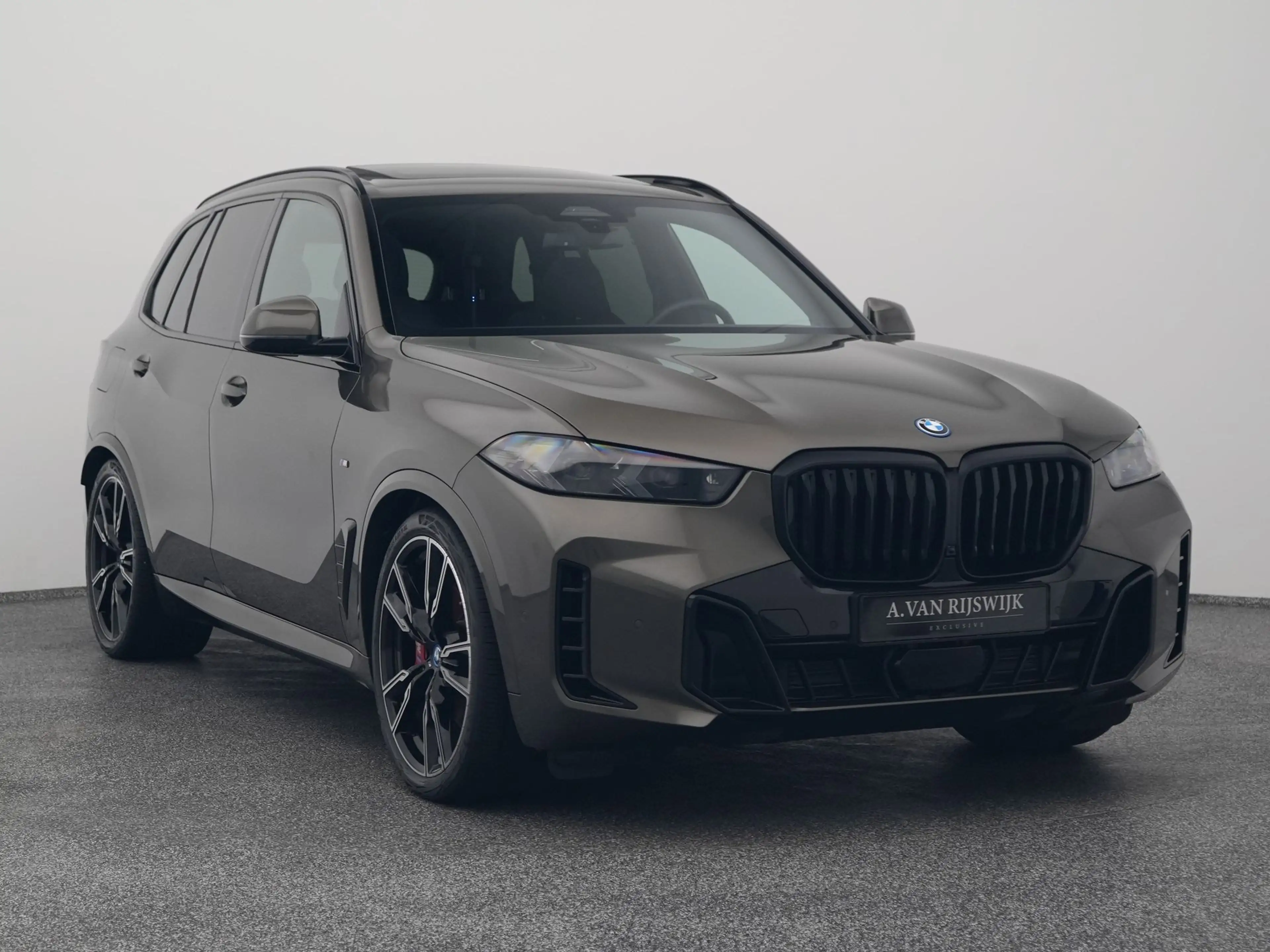 BMW X5 xDrive50e M-Sport | PANO | CAMERA | LUCHTVERING | — photo 2