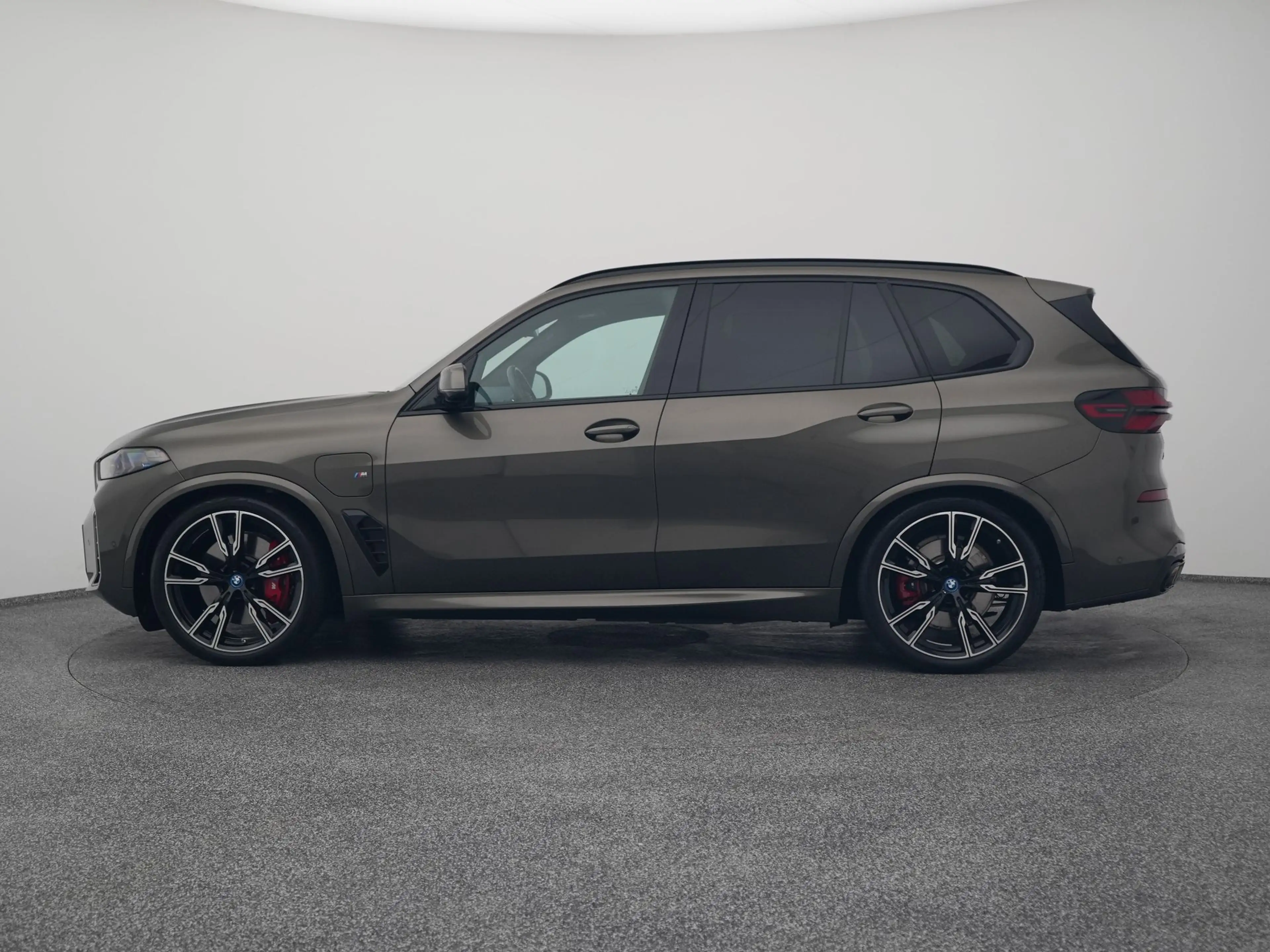 BMW X5 xDrive50e M-Sport | PANO | CAMERA | LUCHTVERING | — photo 13