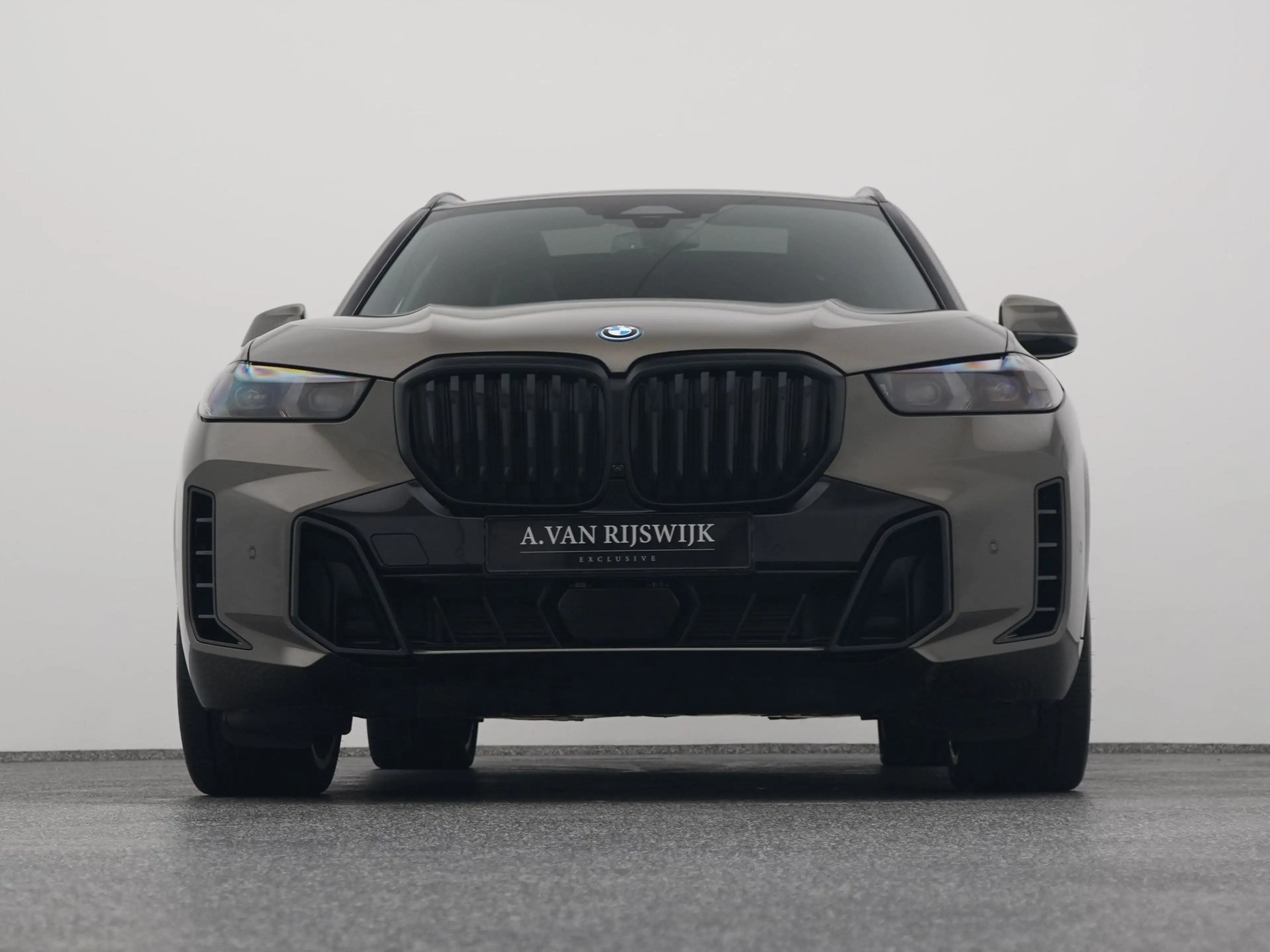 BMW X5 xDrive50e M-Sport | PANO | CAMERA | LUCHTVERING | — photo 35