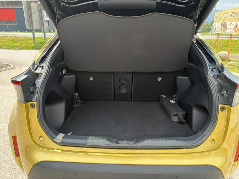 Toyota Yaris Cross 1,5 VVT-i Hybrid AWD Premiere Aut. — photo 8