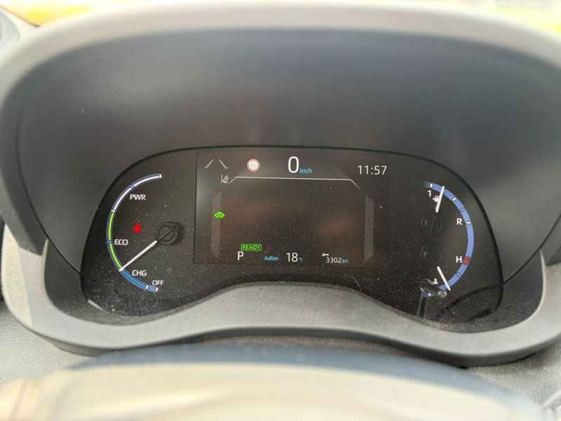 Toyota Yaris Cross 1,5 VVT-i Hybrid AWD Premiere Aut. — photo 15