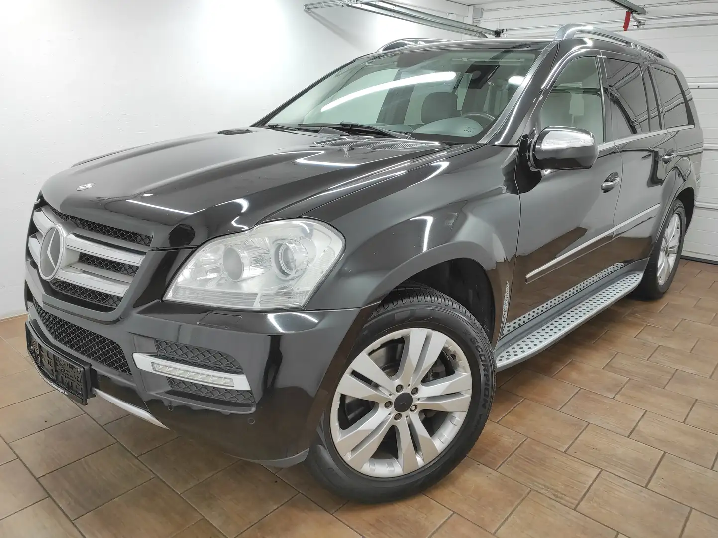 Mercedes-Benz GL 450 CDI 4Matic AHK KLIMAA STANDHZG LEDER NAVI 7-SITZER Schwarz - 2