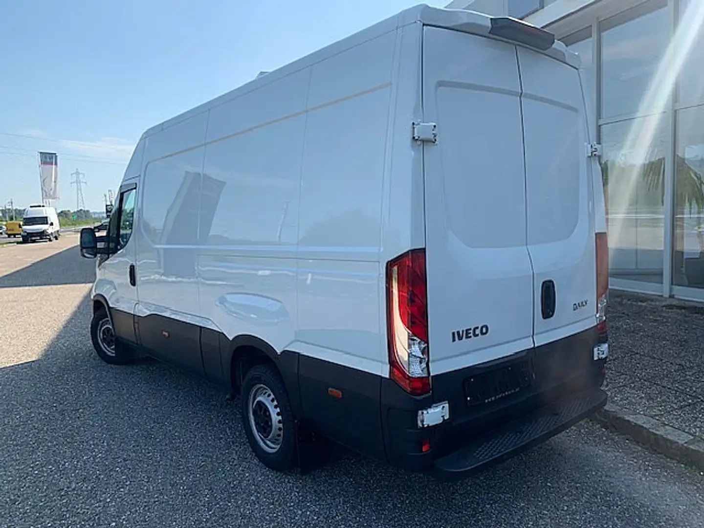 Iveco Daily Daily 35S16 RS3.520 Blanc - 2