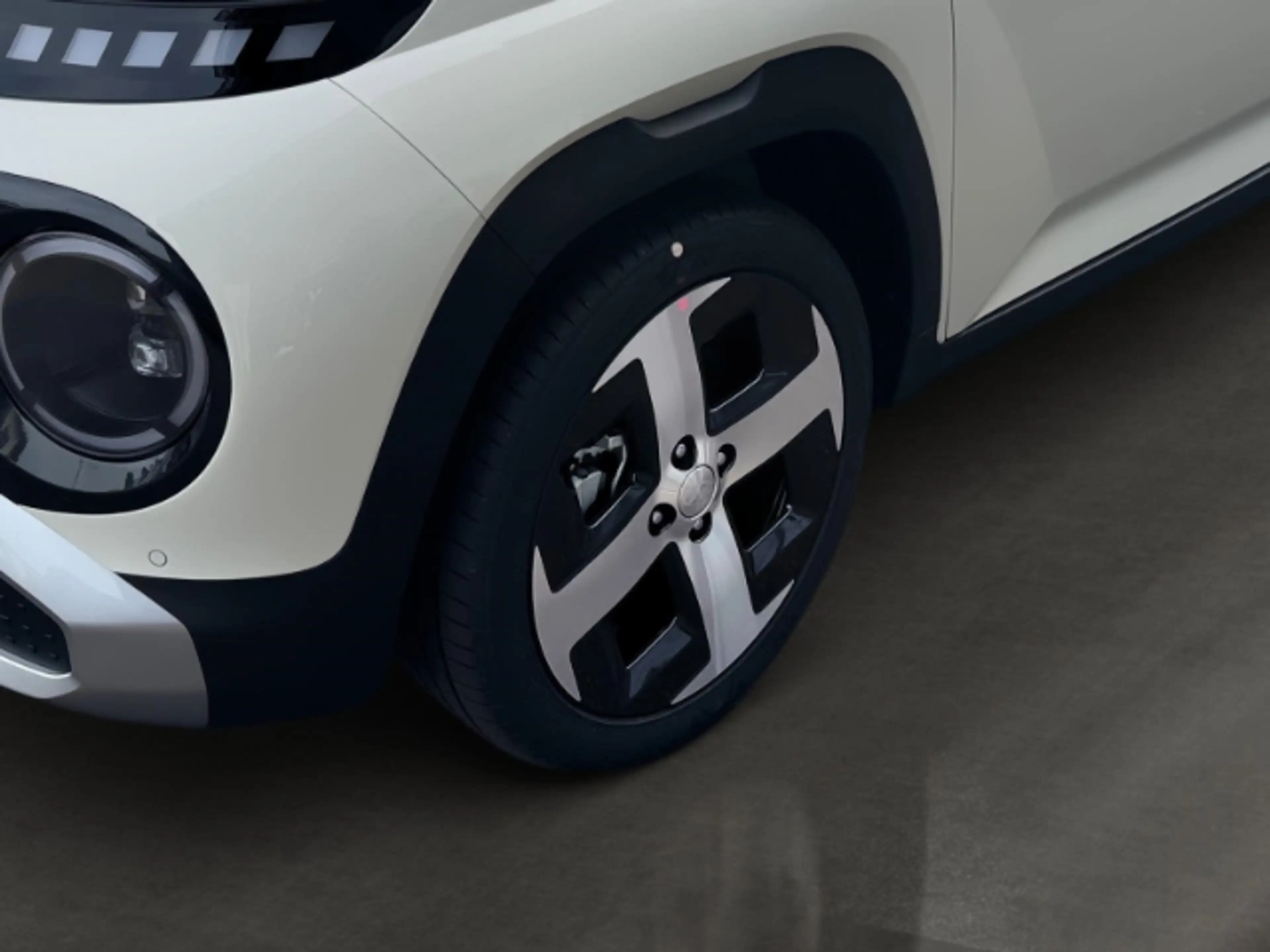 Hyundai Inster Prime/Wärmepumpe/Navi/LED/Sitzheizung/Klimaautomat — photo 6