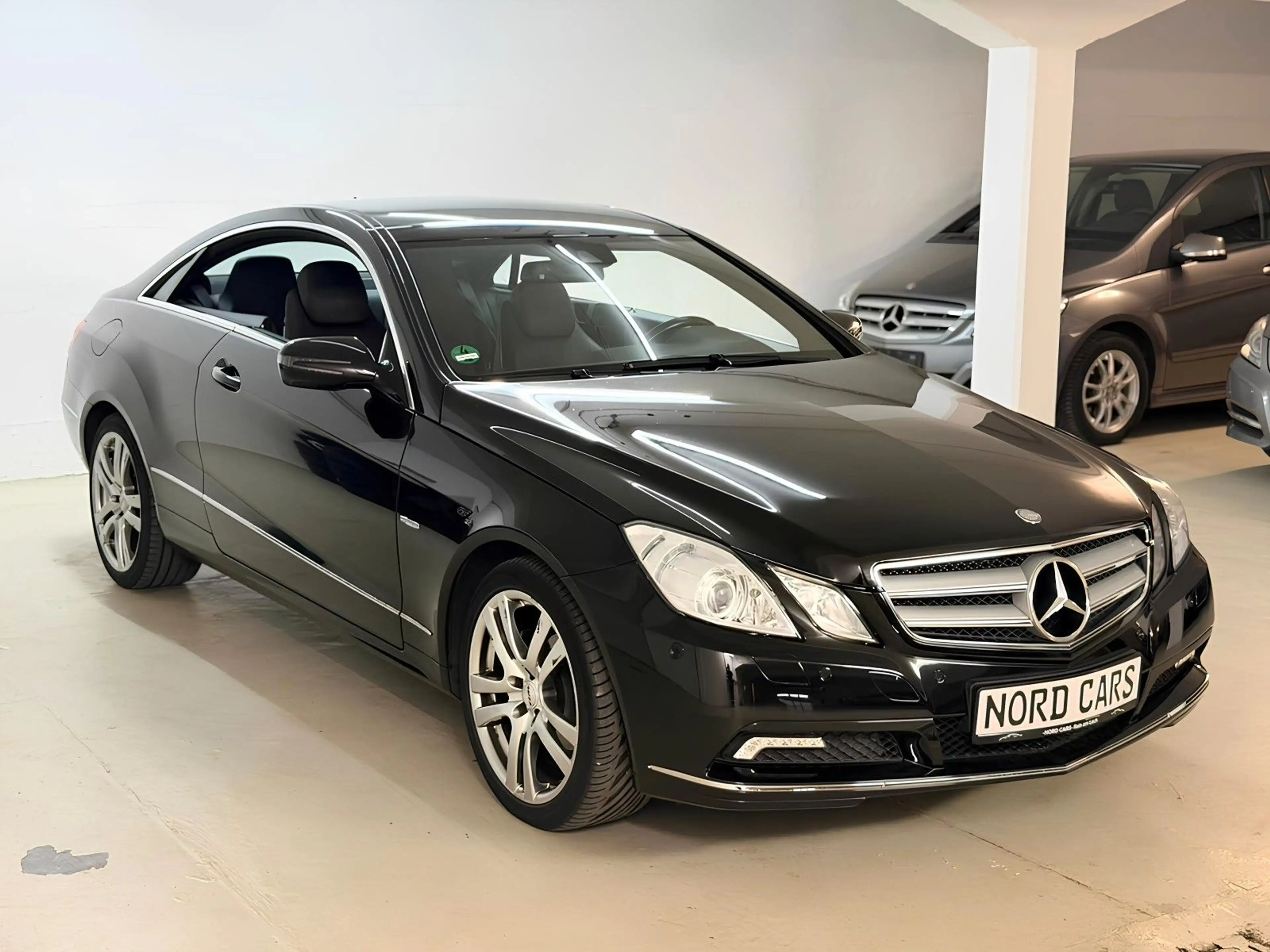 Mercedes-Benz E 350 Coupe V6 292PS *1.HND *NAVI *TEMPO *SHZ — photo 3