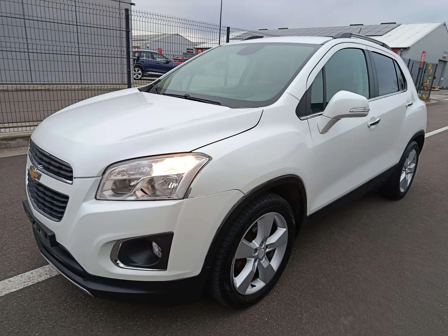 Chevrolet Trax Trax 1.7 D 4x4 LT Bruit du roulement arrière bijela - 1