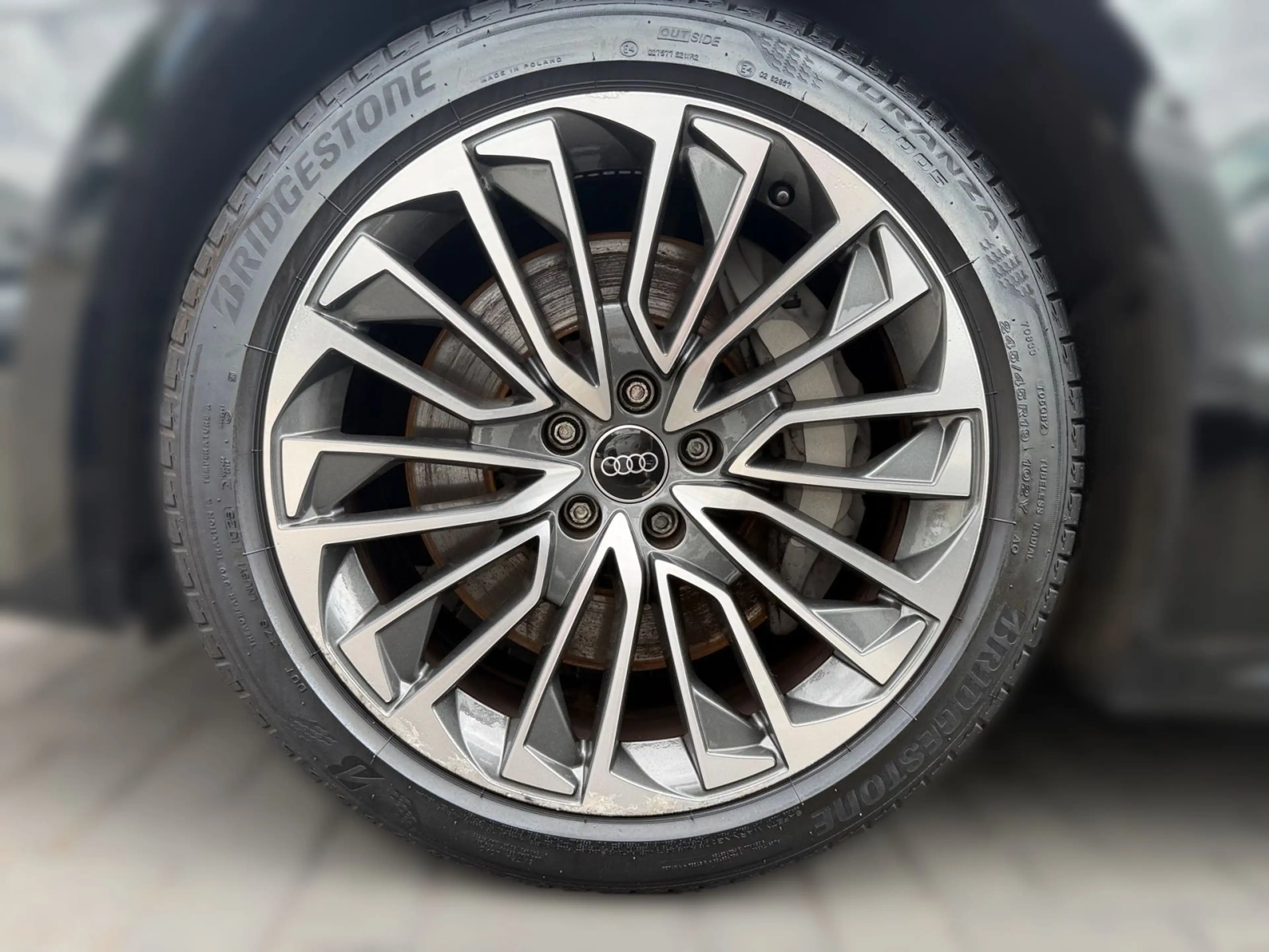 Audi A7 50 TFSI e quattro S tronic S line H — photo 3