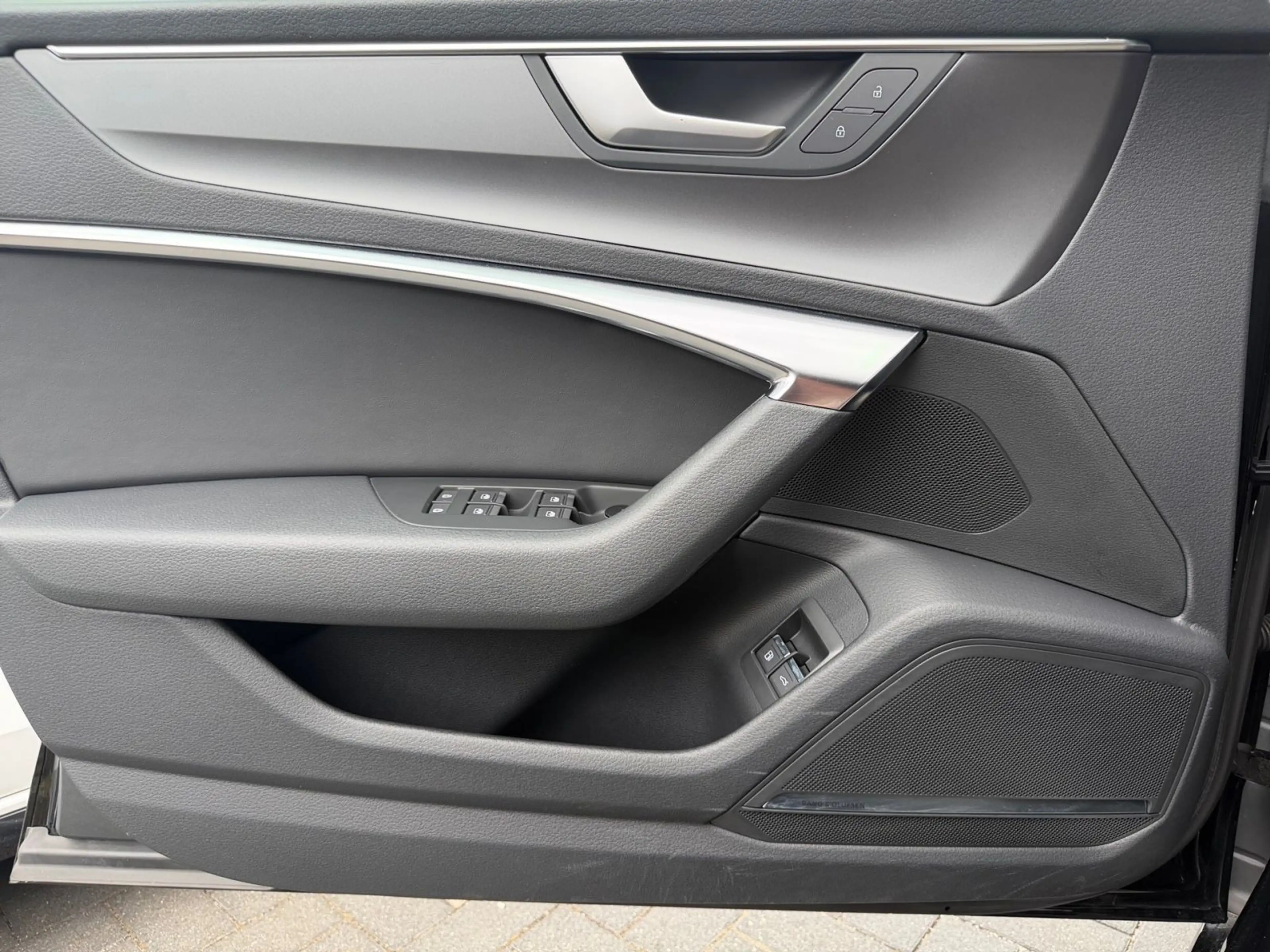 Audi A7 50 TFSI e quattro S tronic S line H — photo 7