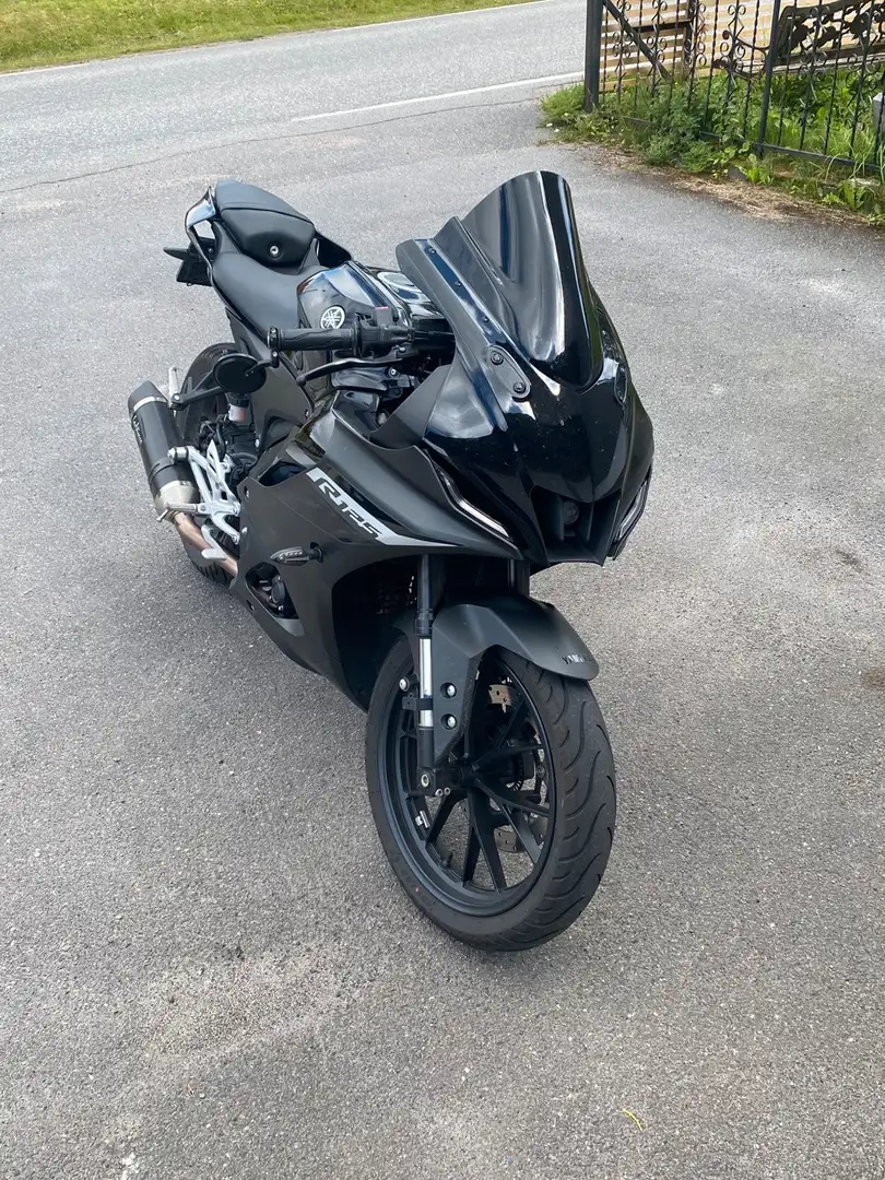 Yamaha YZF-R125 Schwarz - 2
