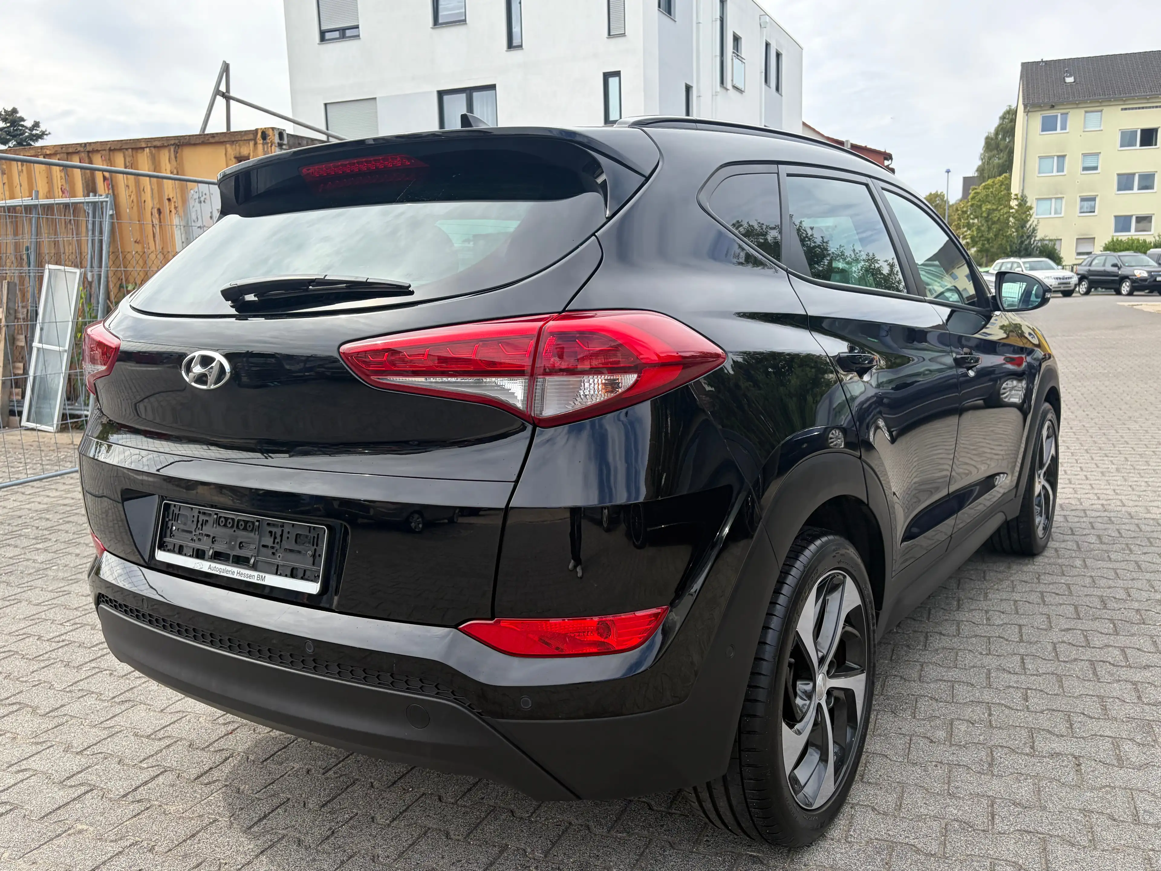 Hyundai TUCSON 4WD*Automatik*Kamera*SHZ*Temp.*2.Hand*Schiebe-Dach*Navi*PDC*BT — photo 9