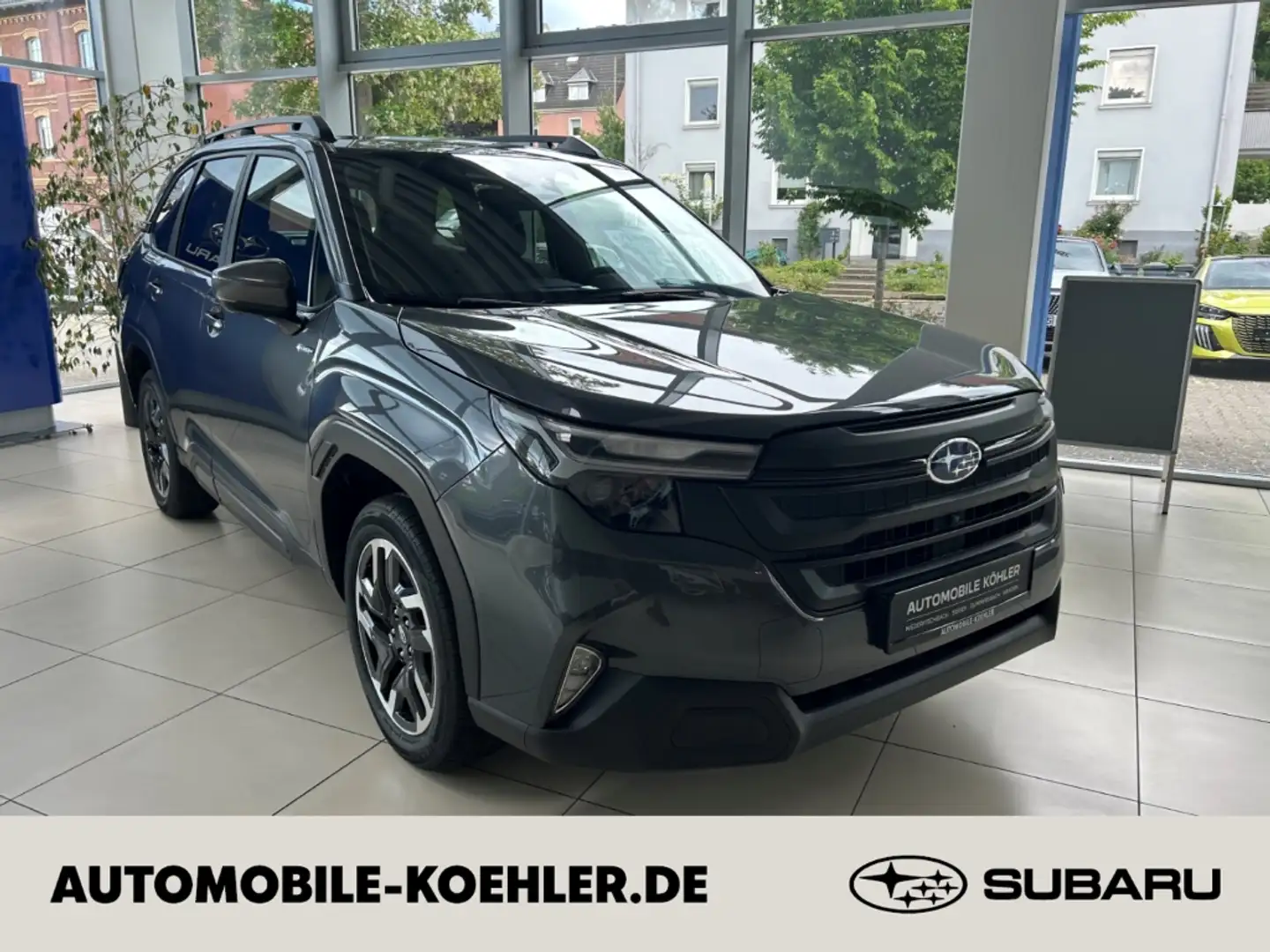 Subaru Forester Active 2.0ie Mild-Hybrid Grau - 1