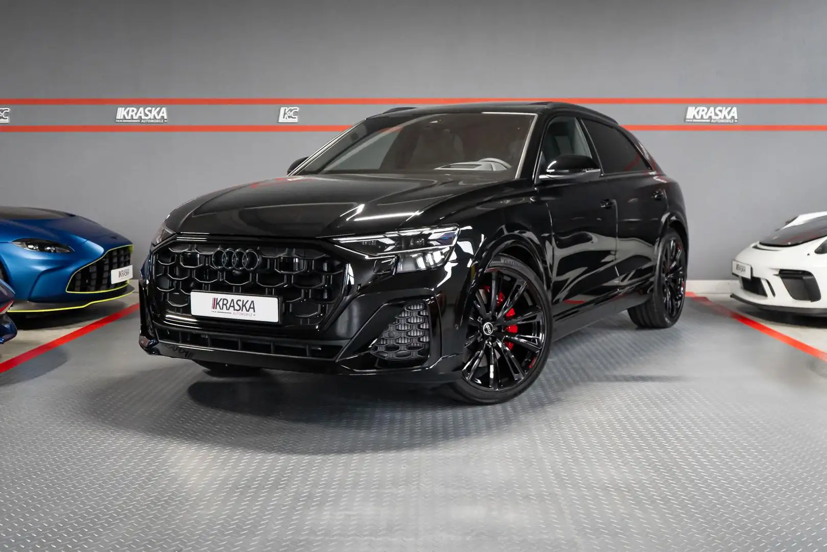 Audi SQ8 4.0 TFSI quattro AHK PANO B&O STHZ FACELIFT Schwarz - 1