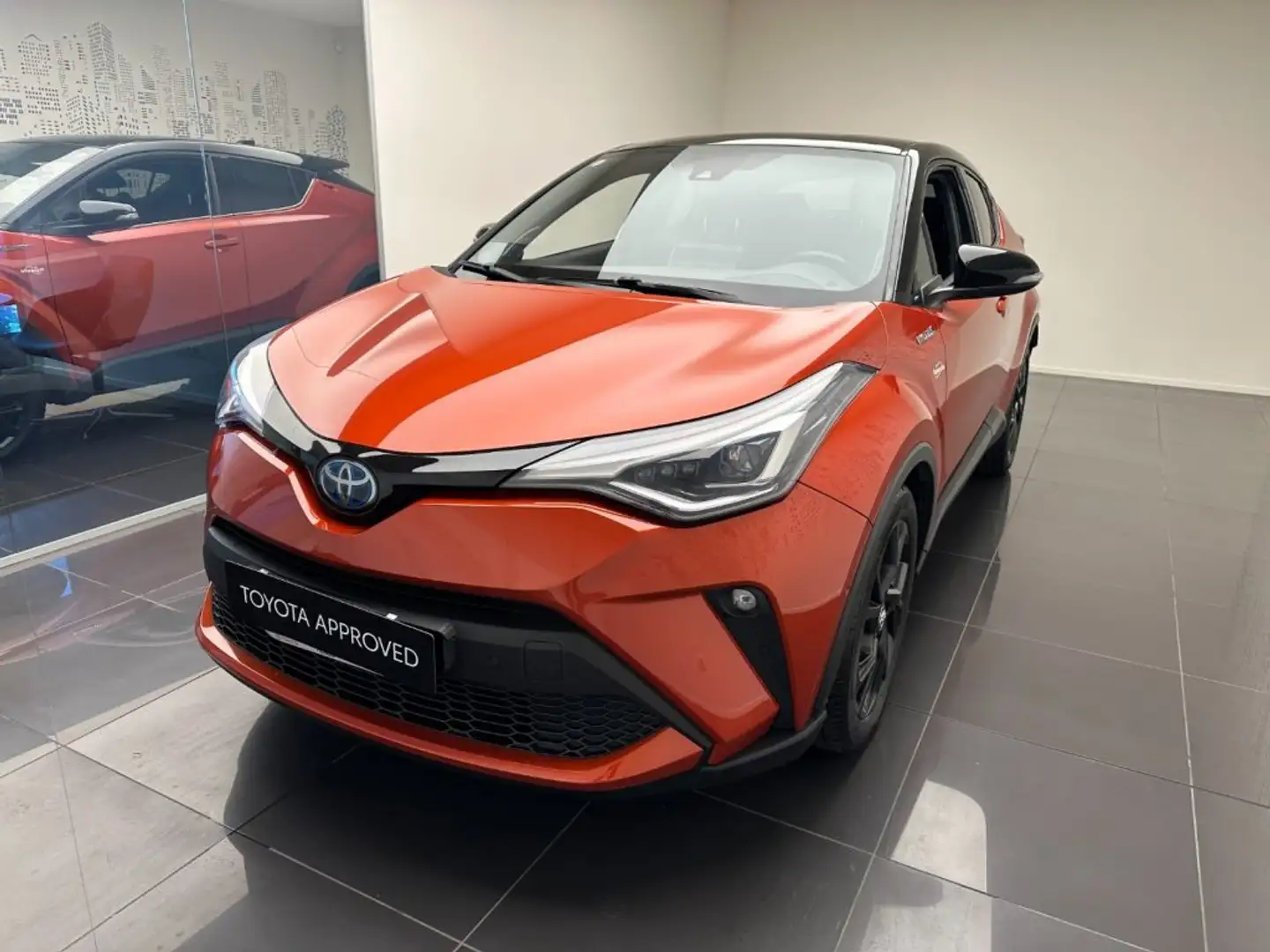 Toyota C-HR 2.0 Hybrid E-CVT Premiere Orange - 1