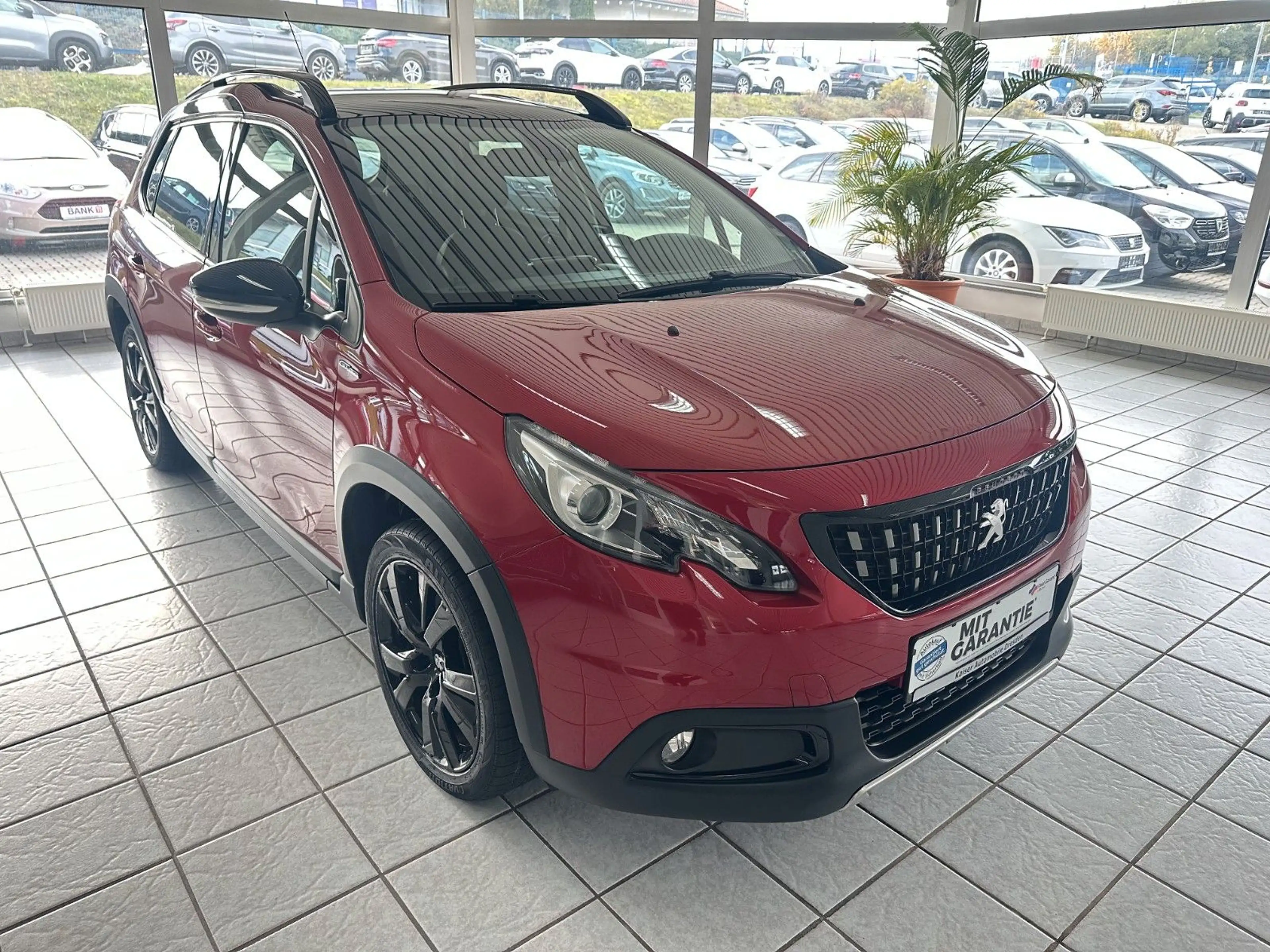 Peugeot 2008 Allure*GT Line*Pano*SHZ*CarPlay*Tempomat* — photo 3