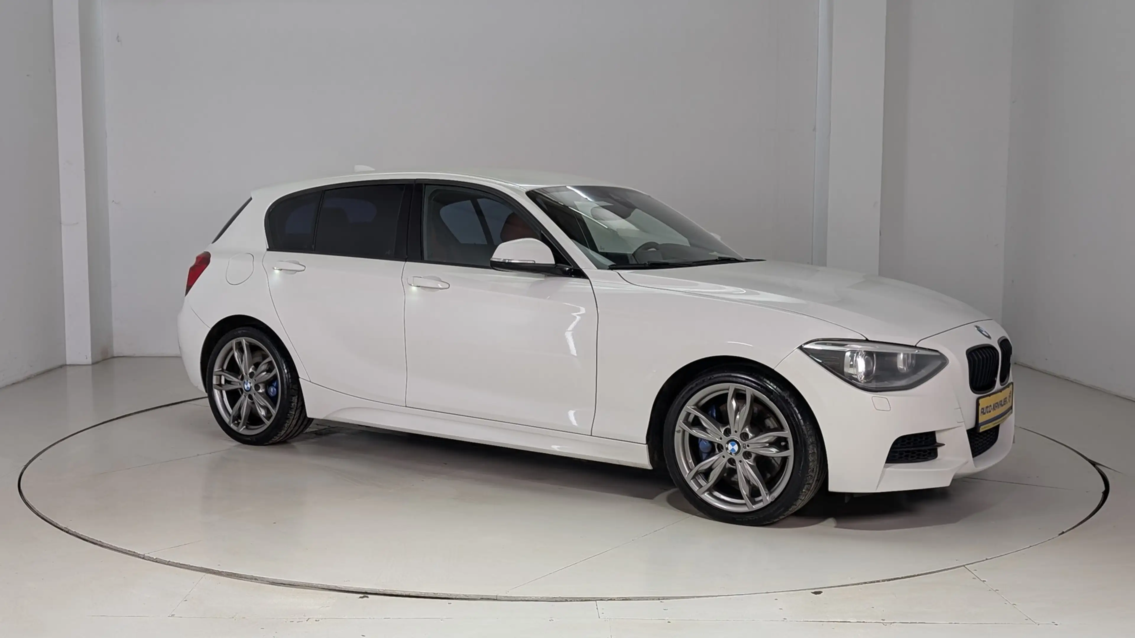 BMW 135 M135i xDrive — photo 3