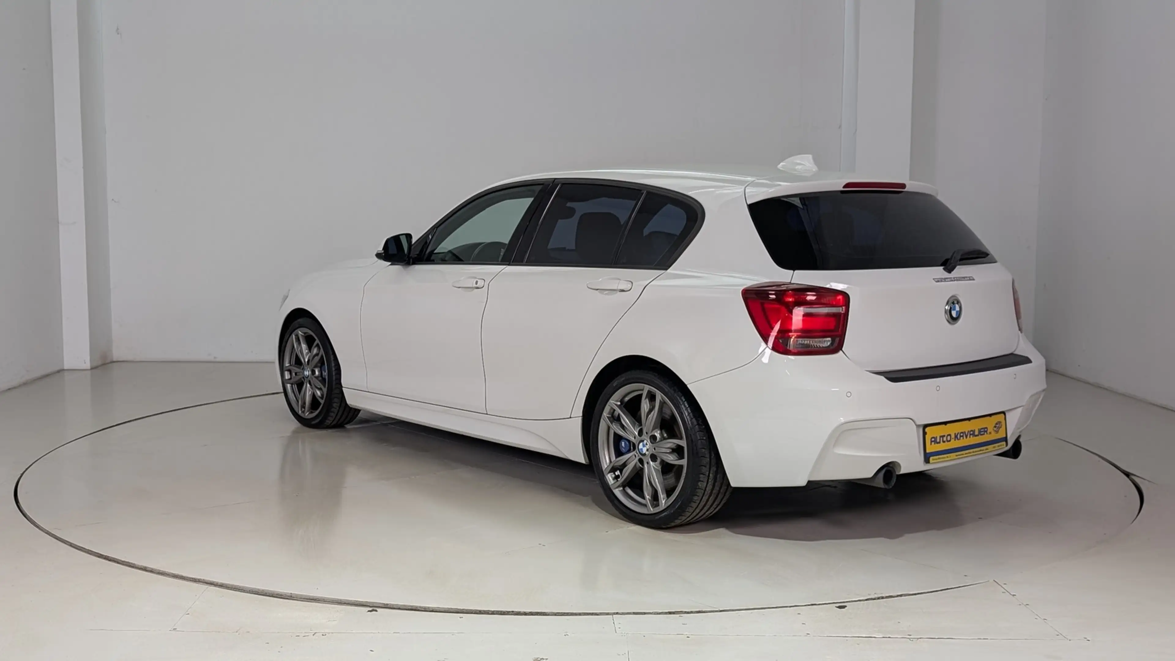 BMW 135 M135i xDrive — photo 5