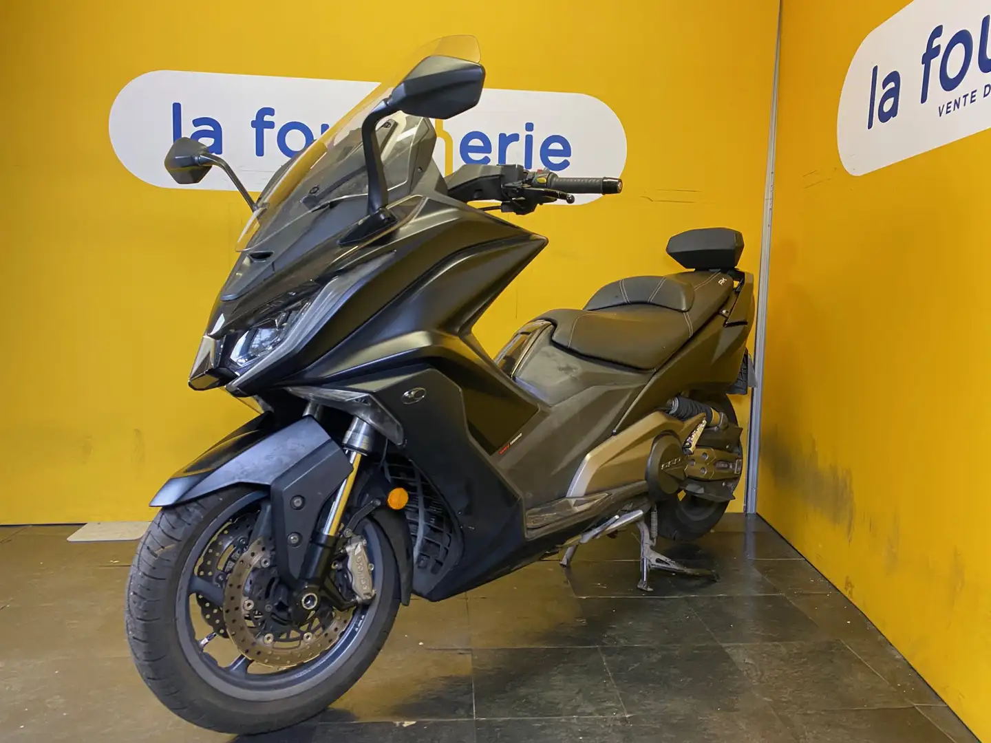 Kymco AK 550 Noir - 1