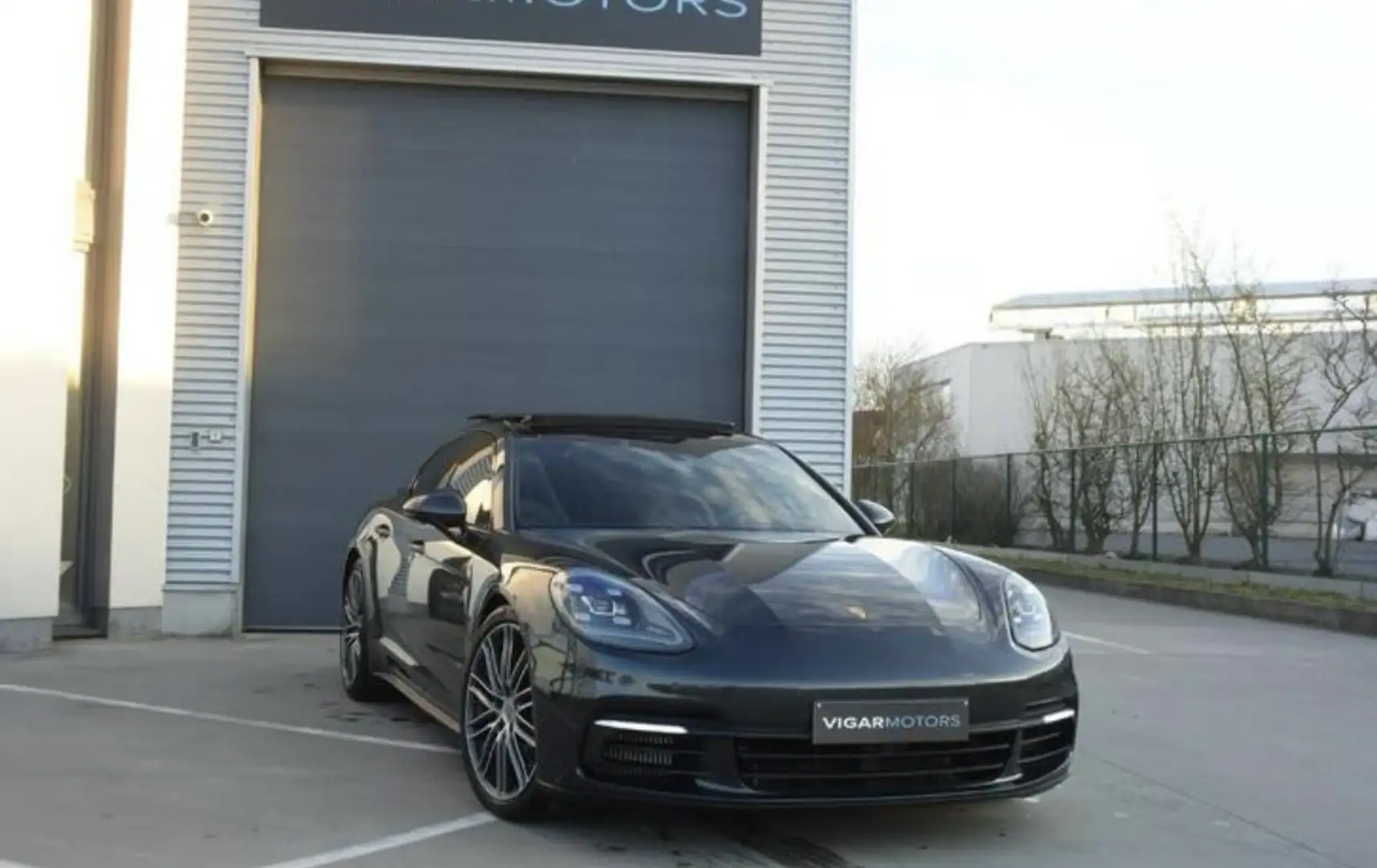 Porsche Panamera 4S - 1