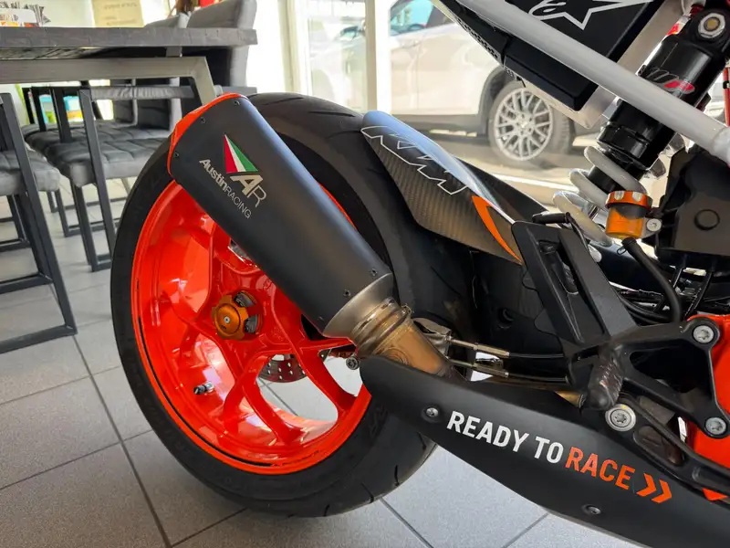 KTM 1290 Super Duke R - foto 7