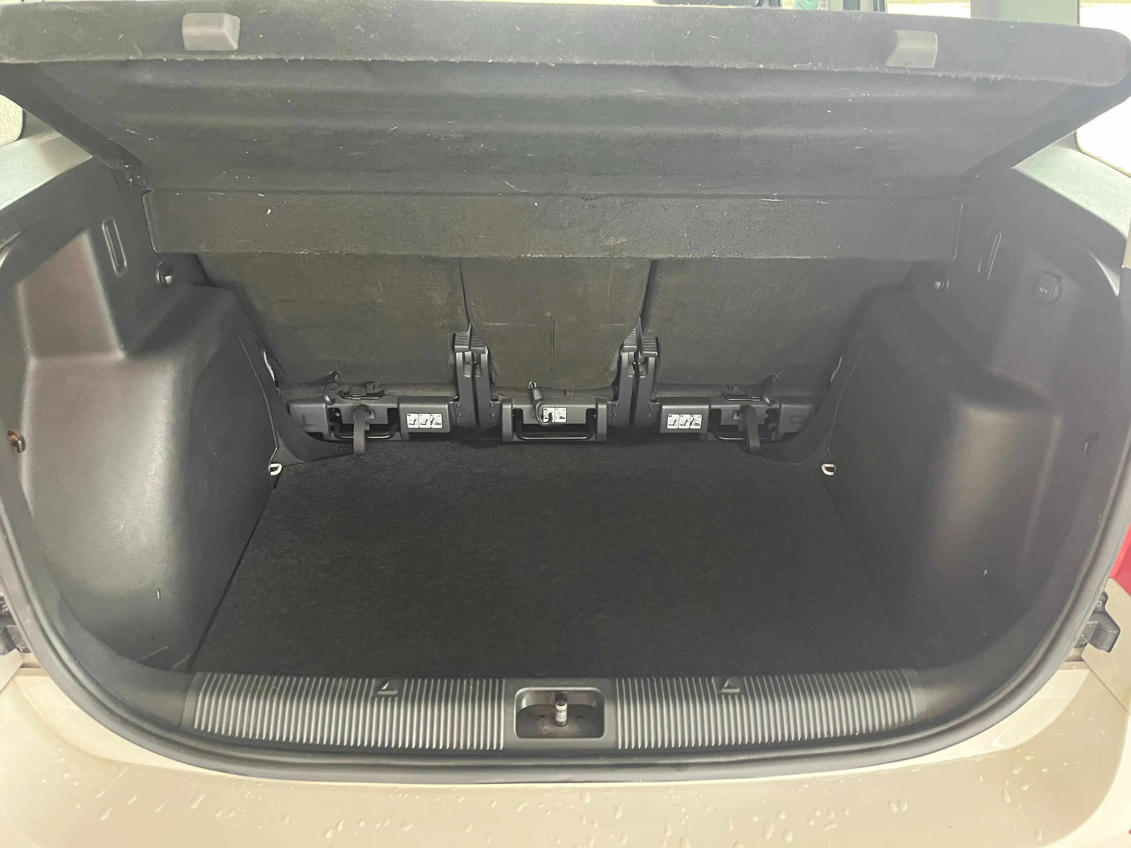 Skoda Yeti Active Outdoor 4x4 — photo 14