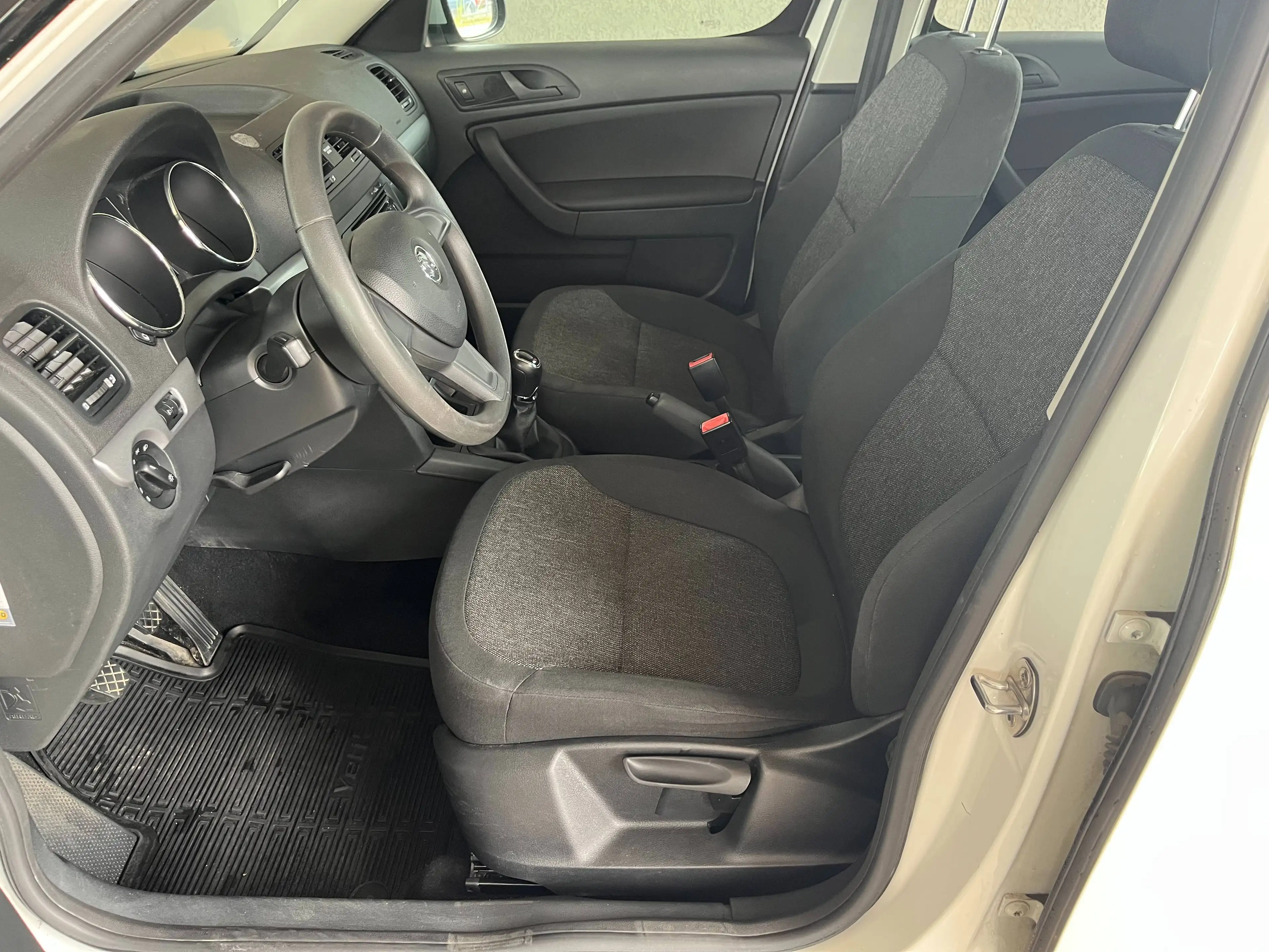 Skoda Yeti Active Outdoor 4x4 — photo 8