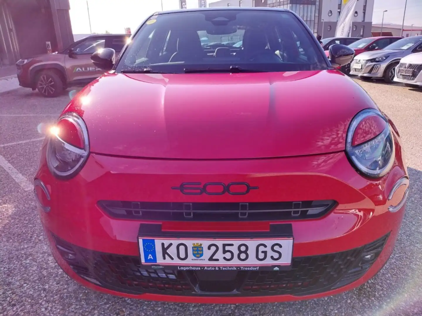 Fiat 600 Benzina ICON Rot - 2