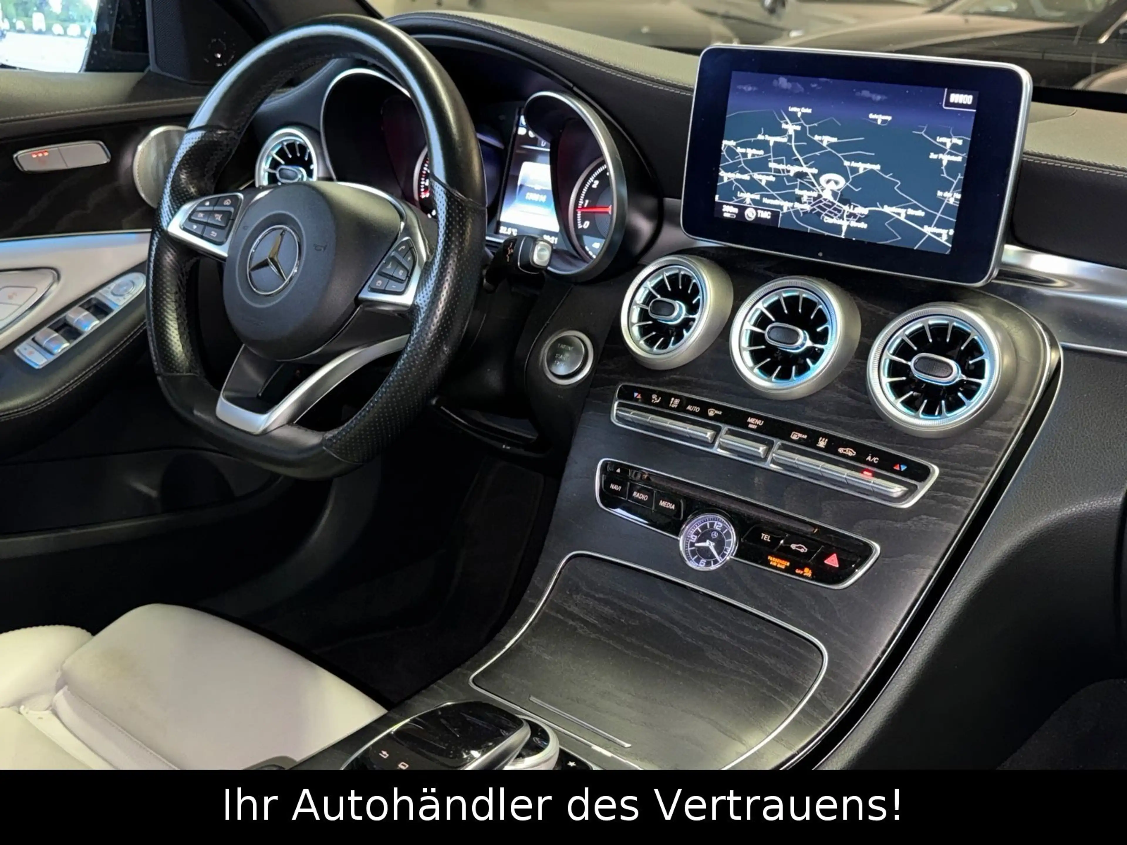 Mercedes-Benz C 250 Lim. AMG-Line/360*Kam/Burmester/Pano/Distr — photo 11