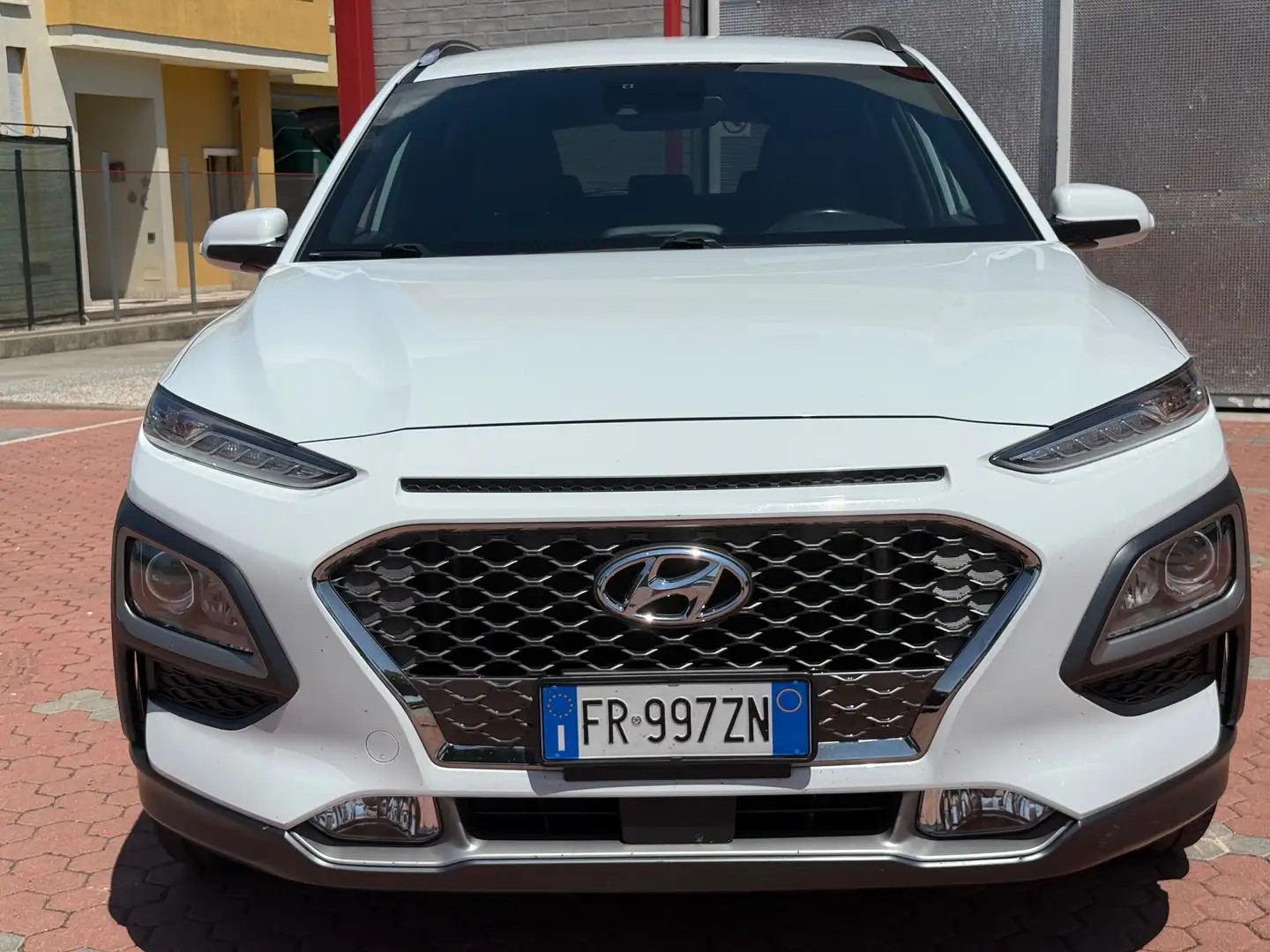 Hyundai KONA Kona I 2017 1.6 crdi Style Premium Pack 2wd 115cv Bianco - 2