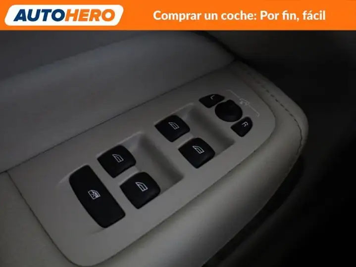 Volvo XC60 2021, foto 36