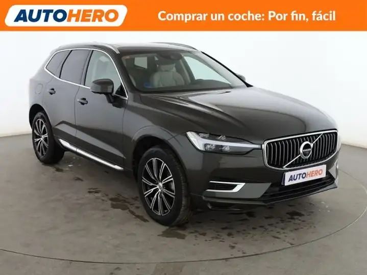 Volvo XC60 2021, foto 8