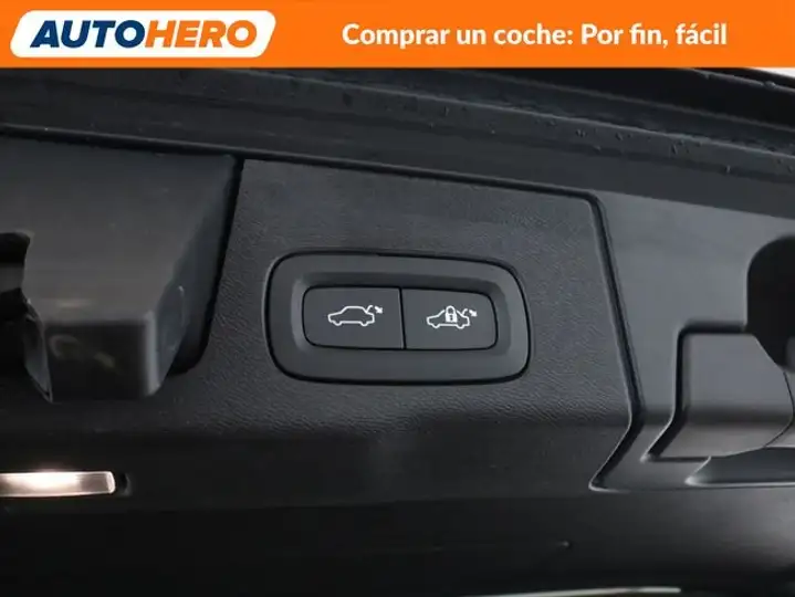 Volvo XC60 2021, foto 23