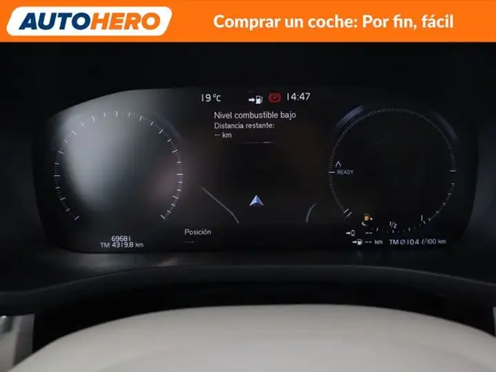 Volvo XC60 2021, foto 29