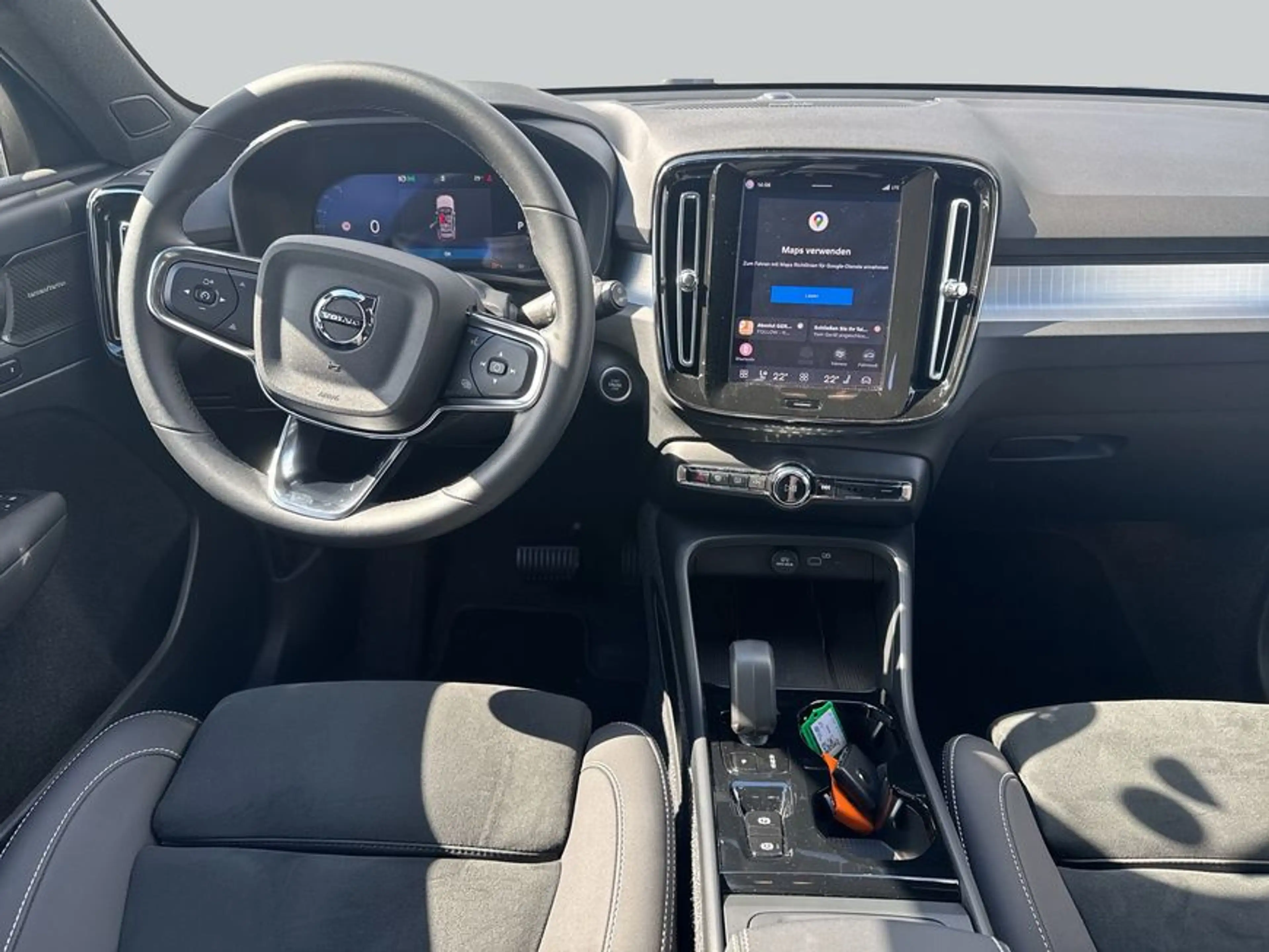 Volvo XC40 XC40 B3 B DKG Plus Black Edition — photo 13