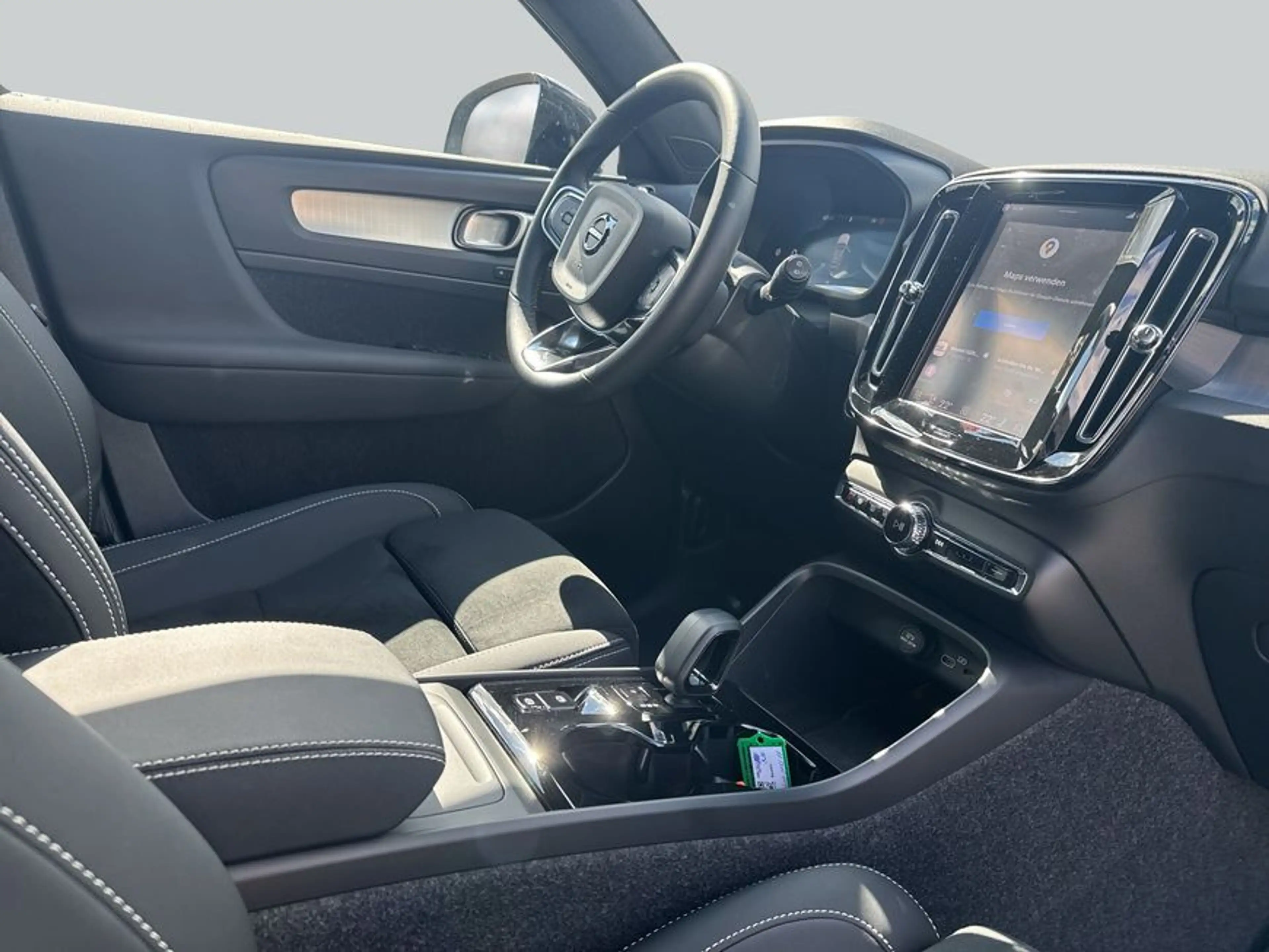 Volvo XC40 XC40 B3 B DKG Plus Black Edition — photo 15