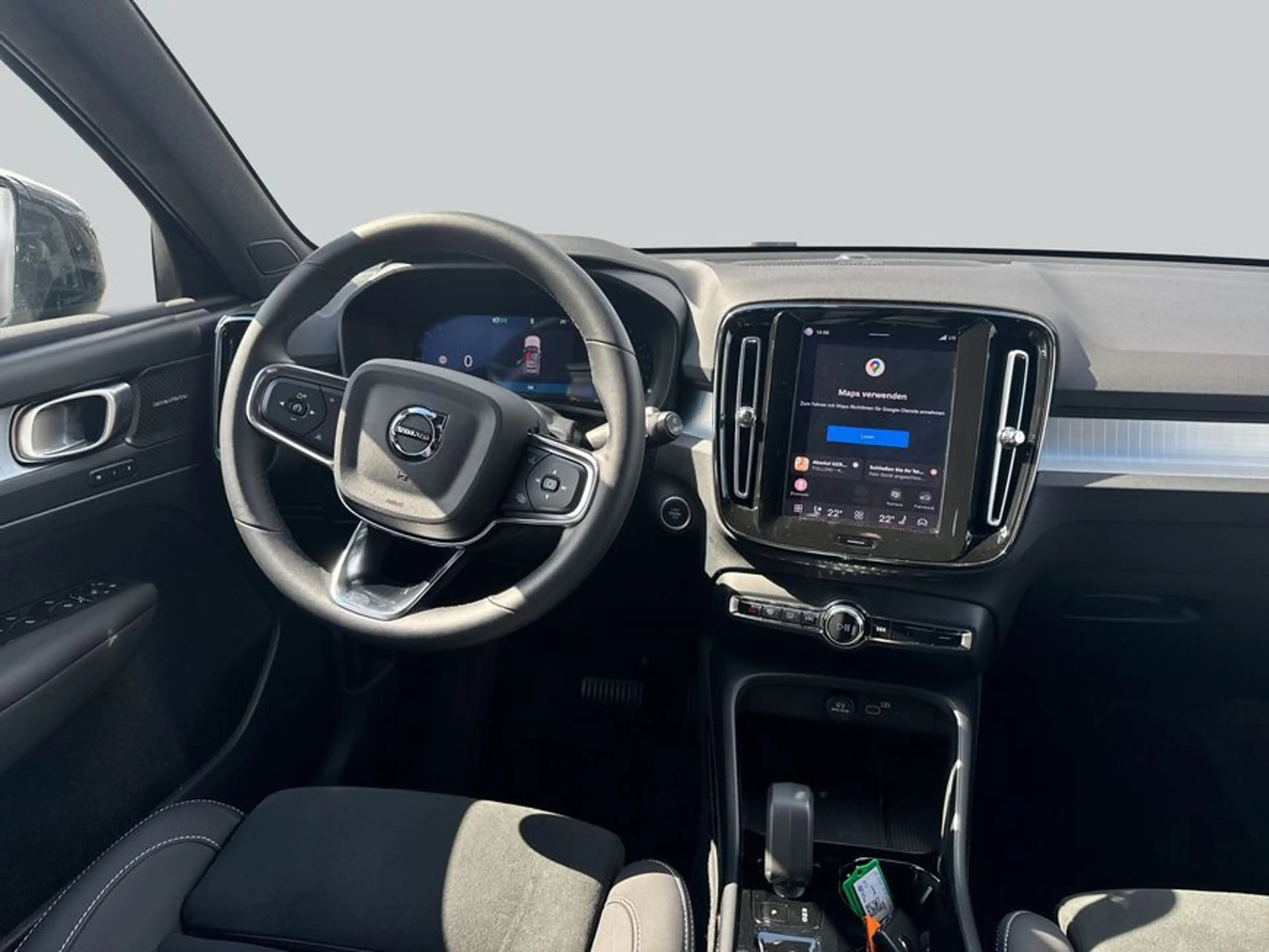 Volvo XC40 XC40 B3 B DKG Plus Black Edition — photo 14