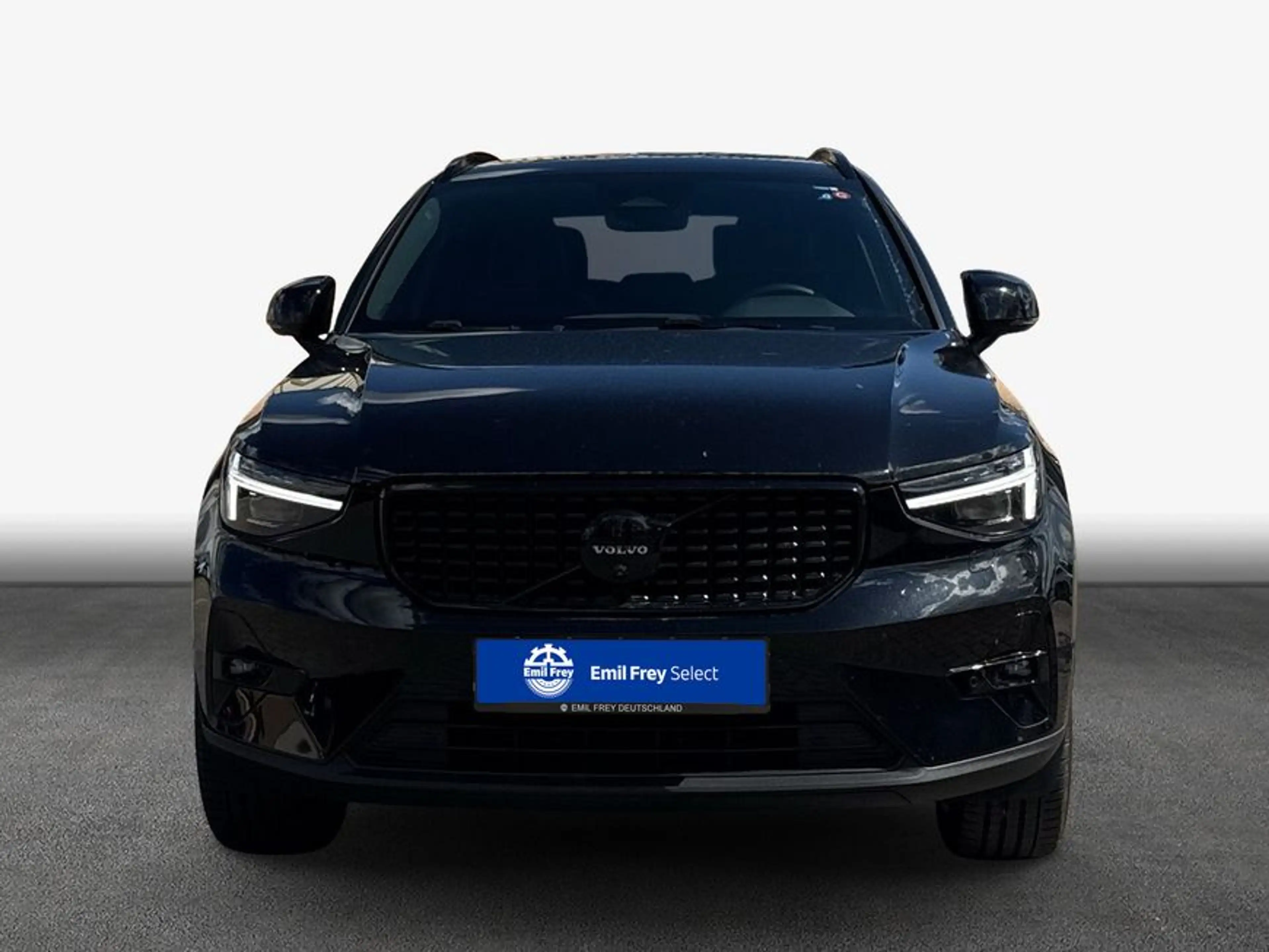 Volvo XC40 XC40 B3 B DKG Plus Black Edition — photo 3