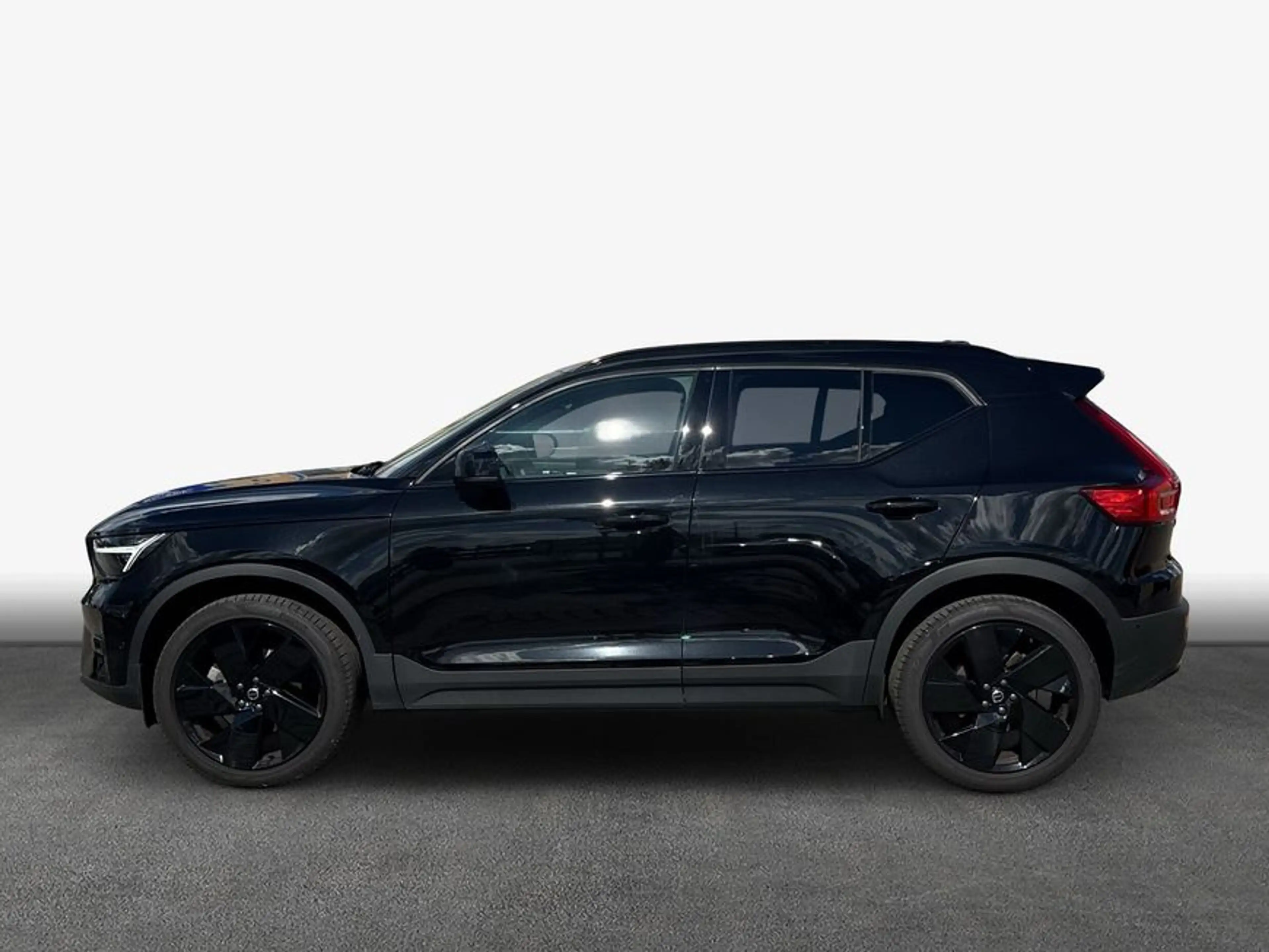 Volvo XC40 XC40 B3 B DKG Plus Black Edition — photo 4