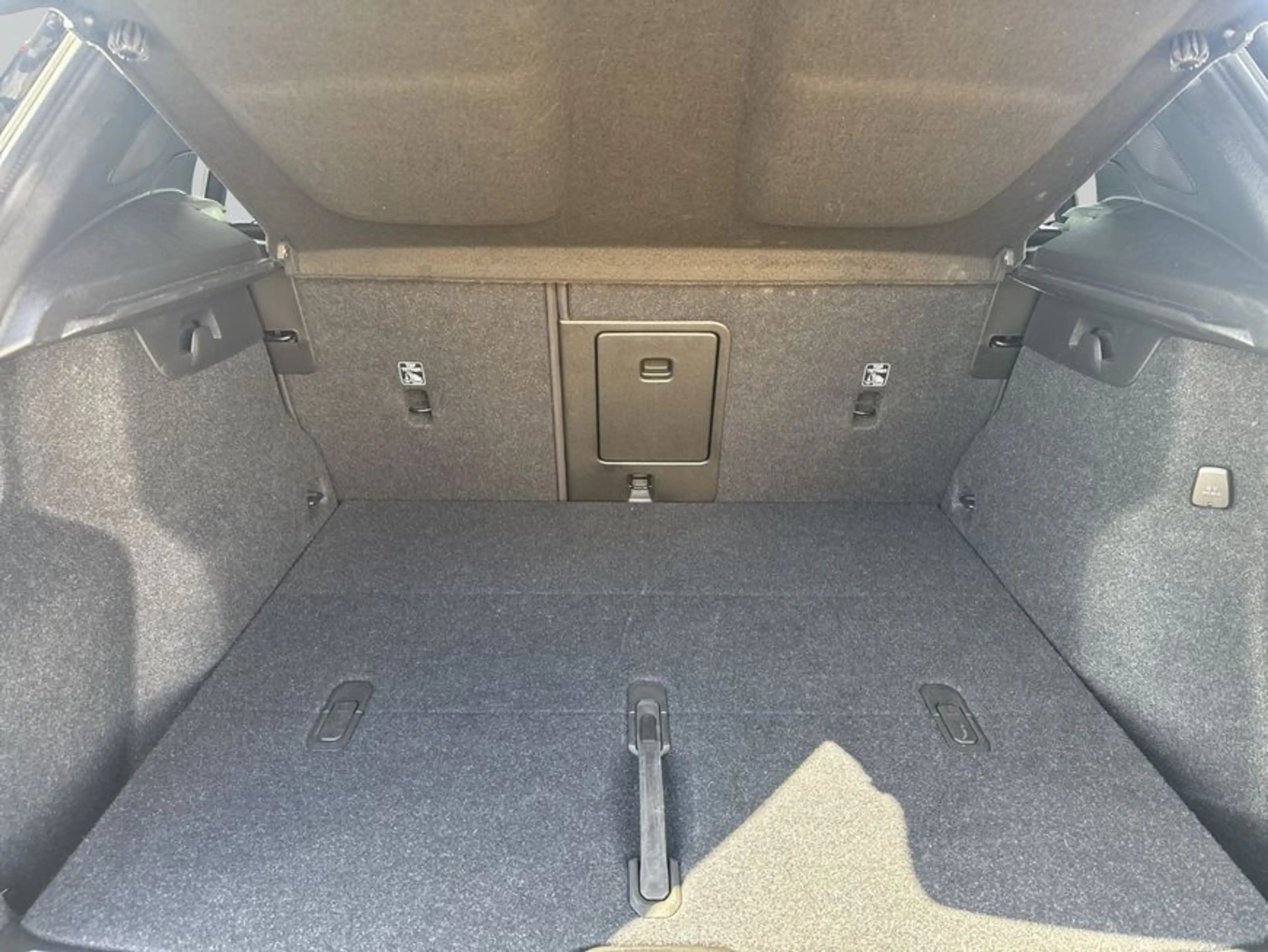 Volvo XC40 XC40 B3 B DKG Plus Black Edition — photo 8