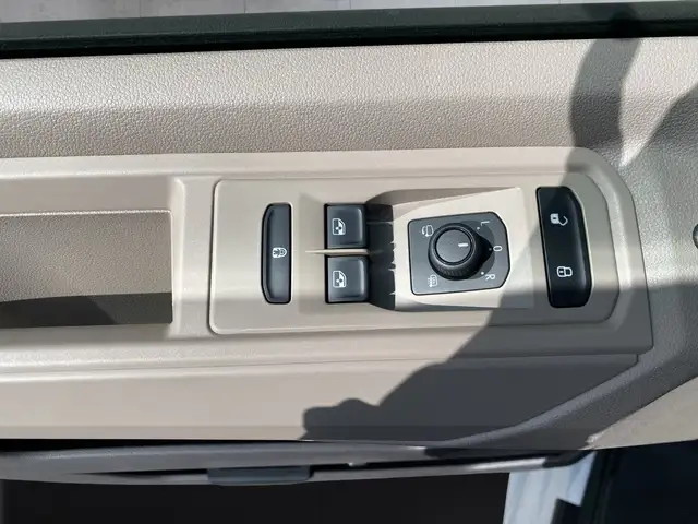 Volkswagen T7 California VW T7 California Beach eHybrid 180 kW 4M Ansicht 9