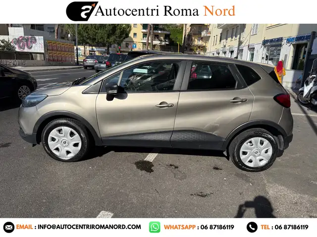 Renault Captur view 3