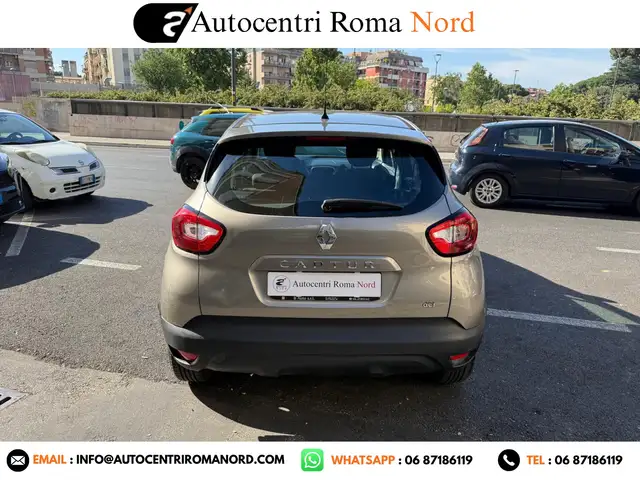 Renault Captur view 4