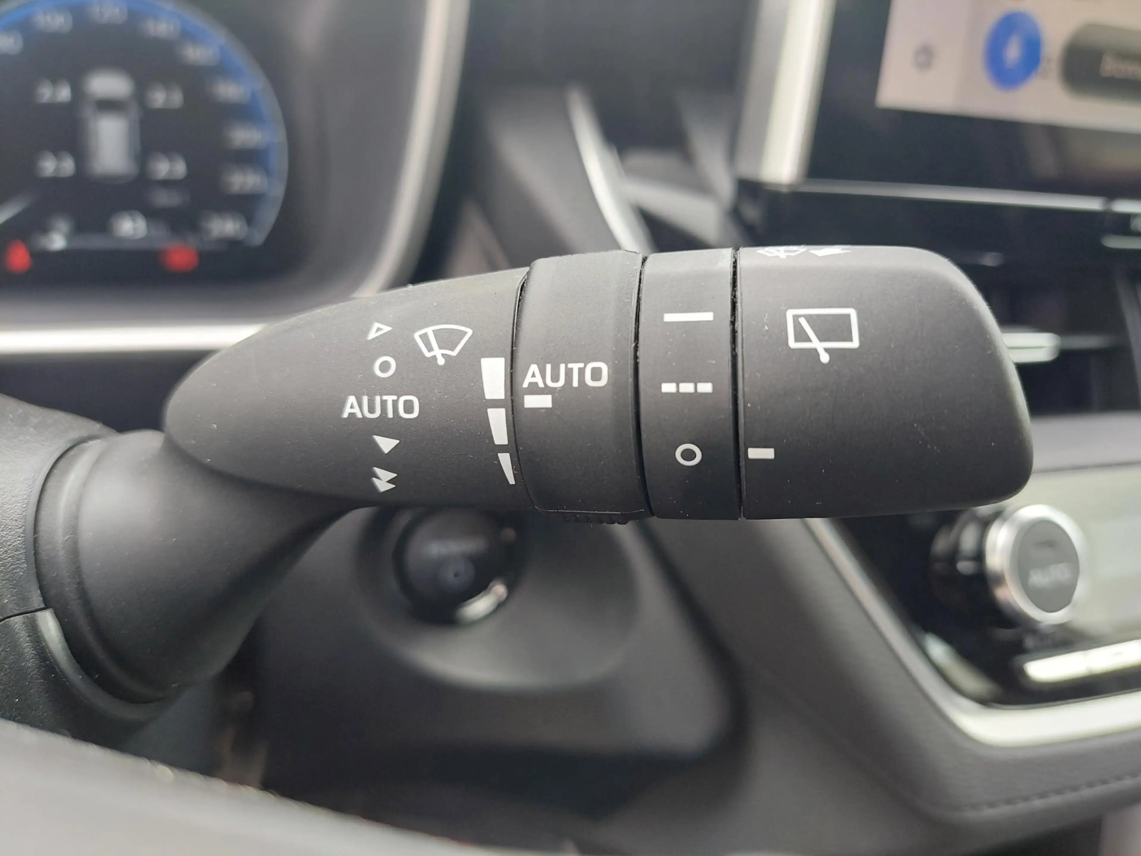 Toyota Corolla Cross 1.8 Hybrid 140 pk Dynamic e-CVT — photo 20