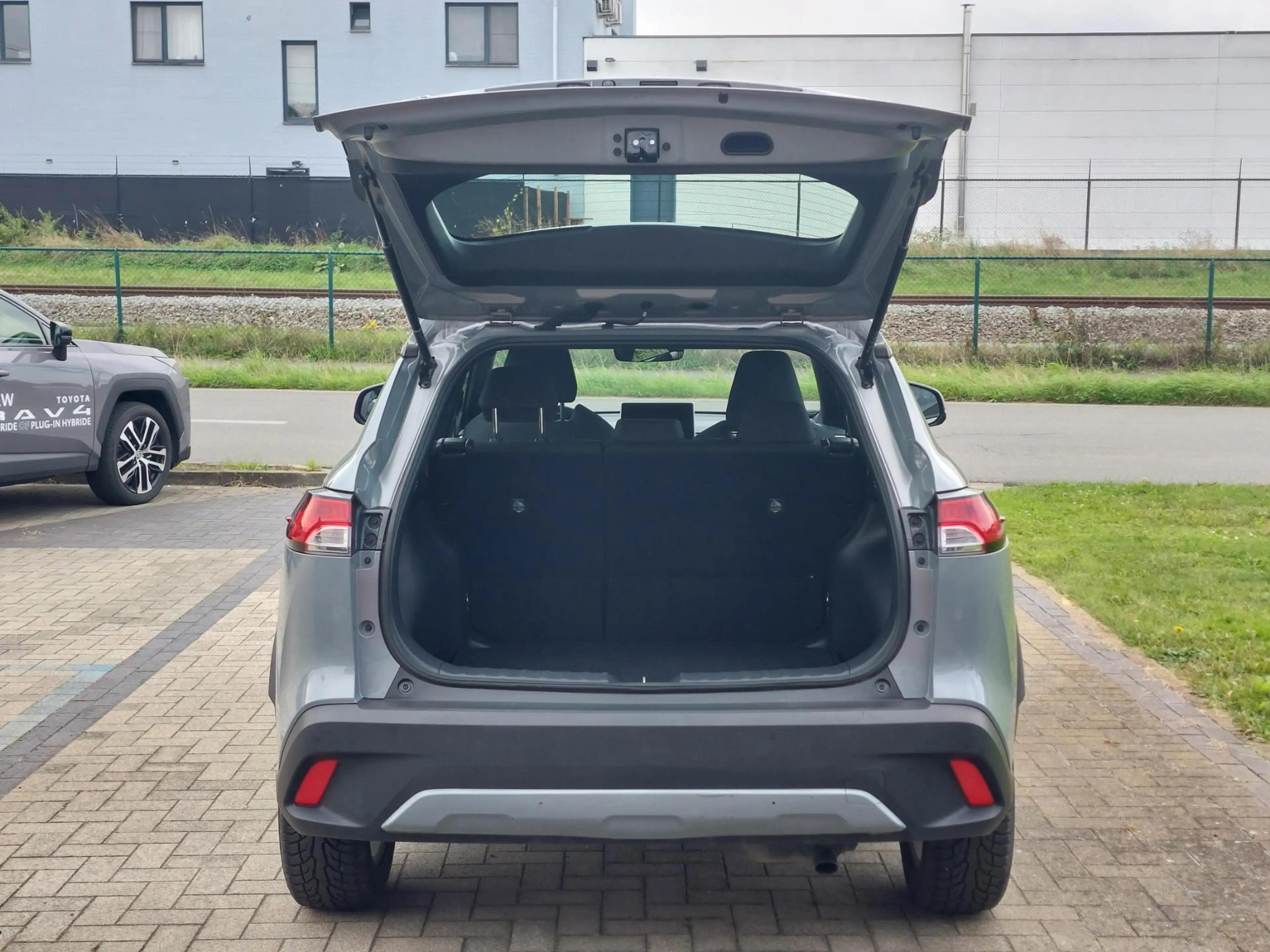 Toyota Corolla Cross 1.8 Hybrid 140 pk Dynamic e-CVT — photo 9