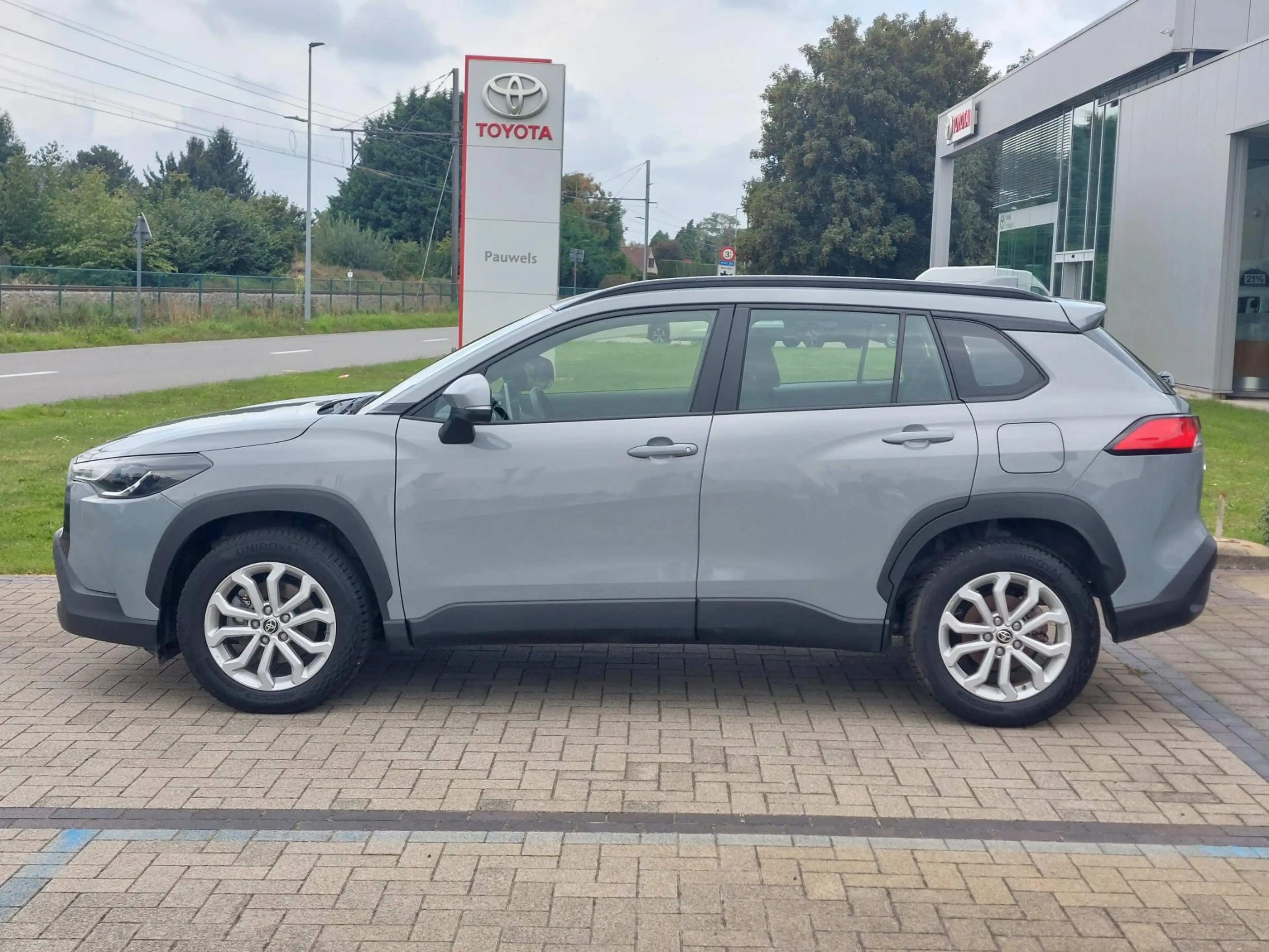 Toyota Corolla Cross 1.8 Hybrid 140 pk Dynamic e-CVT — photo 6