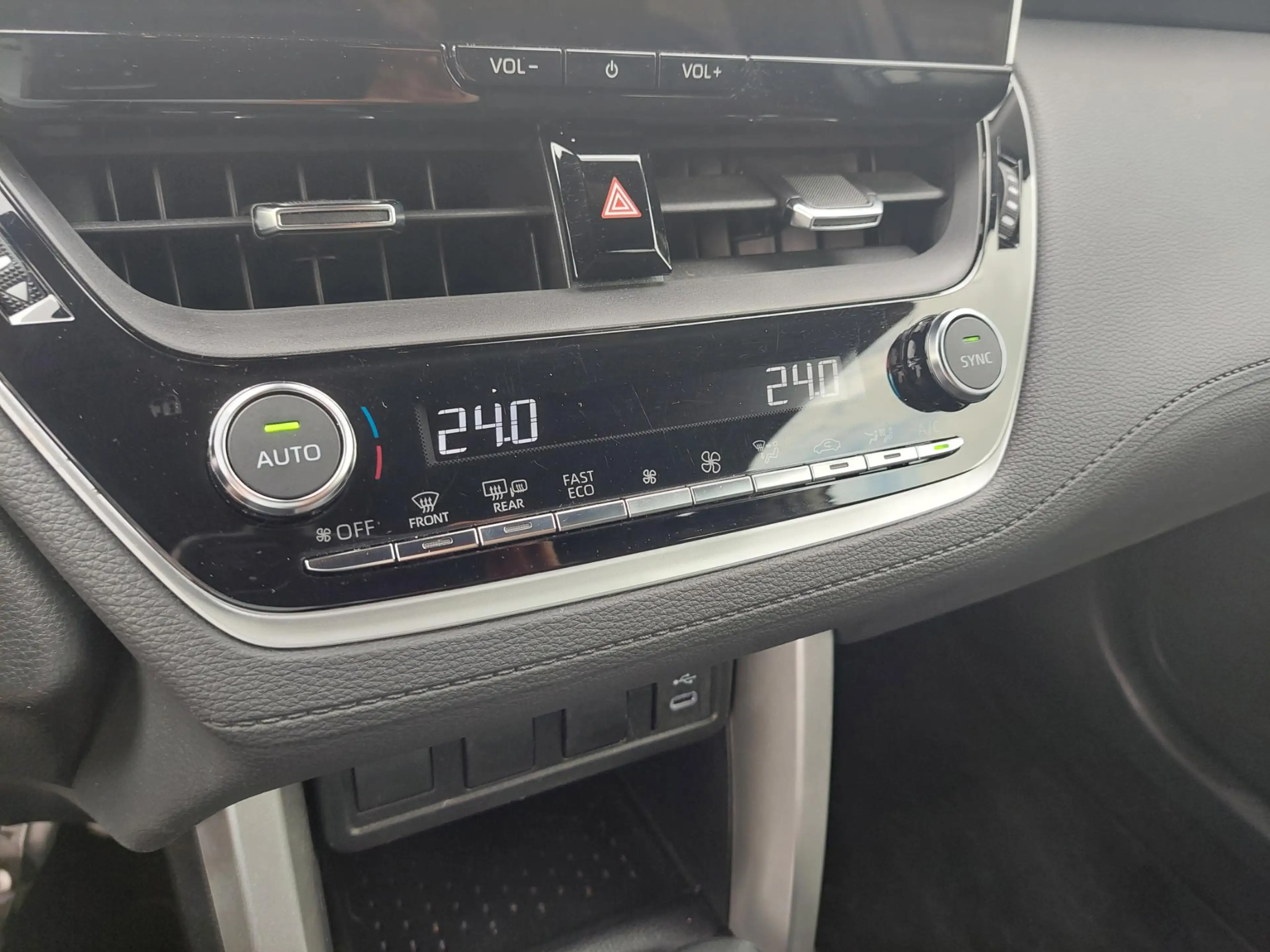 Toyota Corolla Cross 1.8 Hybrid 140 pk Dynamic e-CVT — photo 25