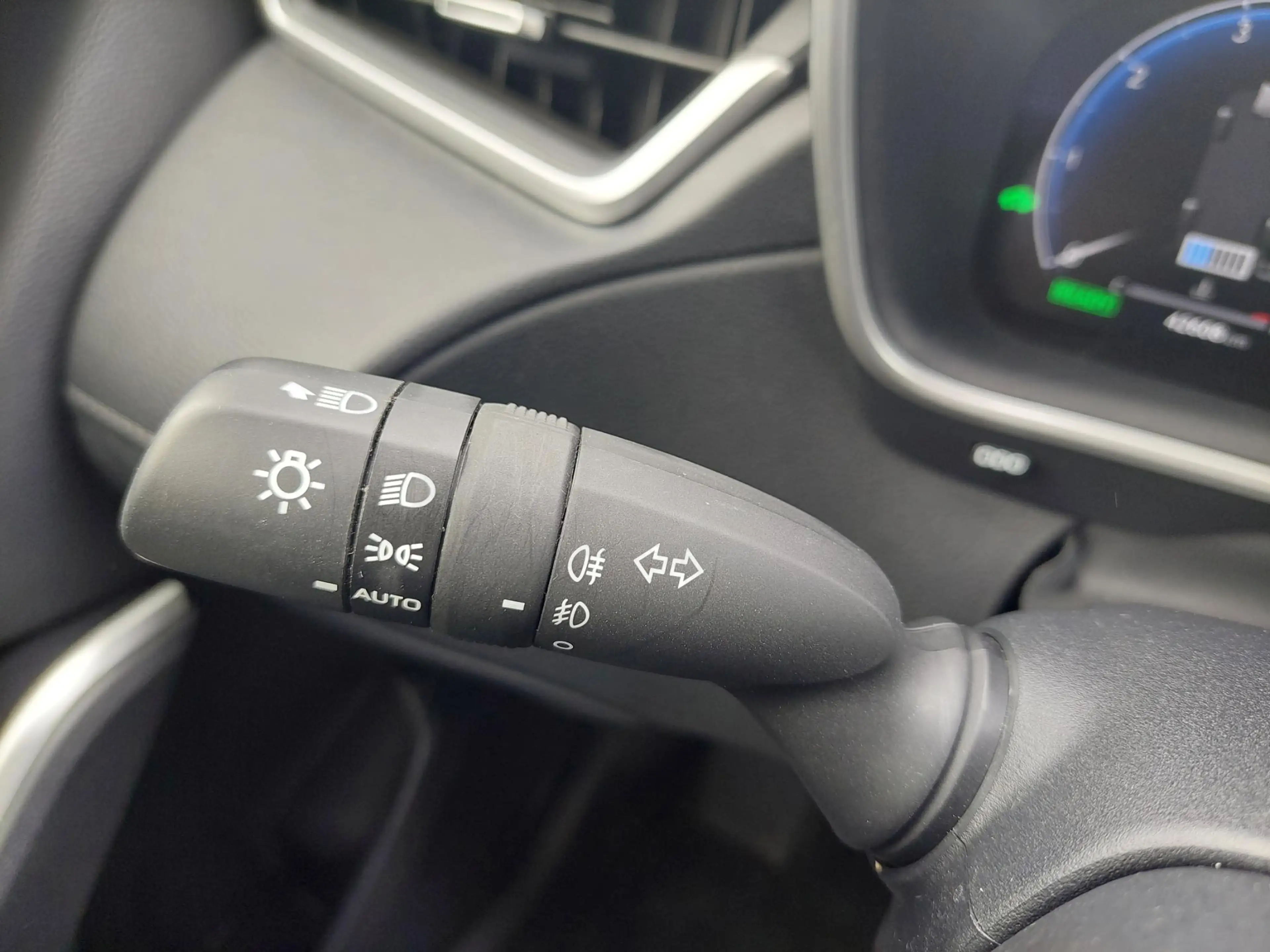 Toyota Corolla Cross 1.8 Hybrid 140 pk Dynamic e-CVT — photo 19