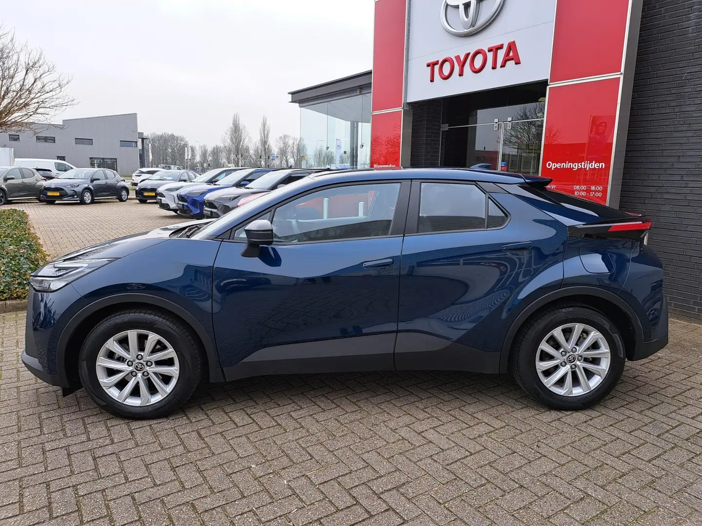 Toyota C-HR 1.8 Hybrid 140 APPLE CAR PLAY/ANDROID AUTO ADAPTIV Blauw - 2