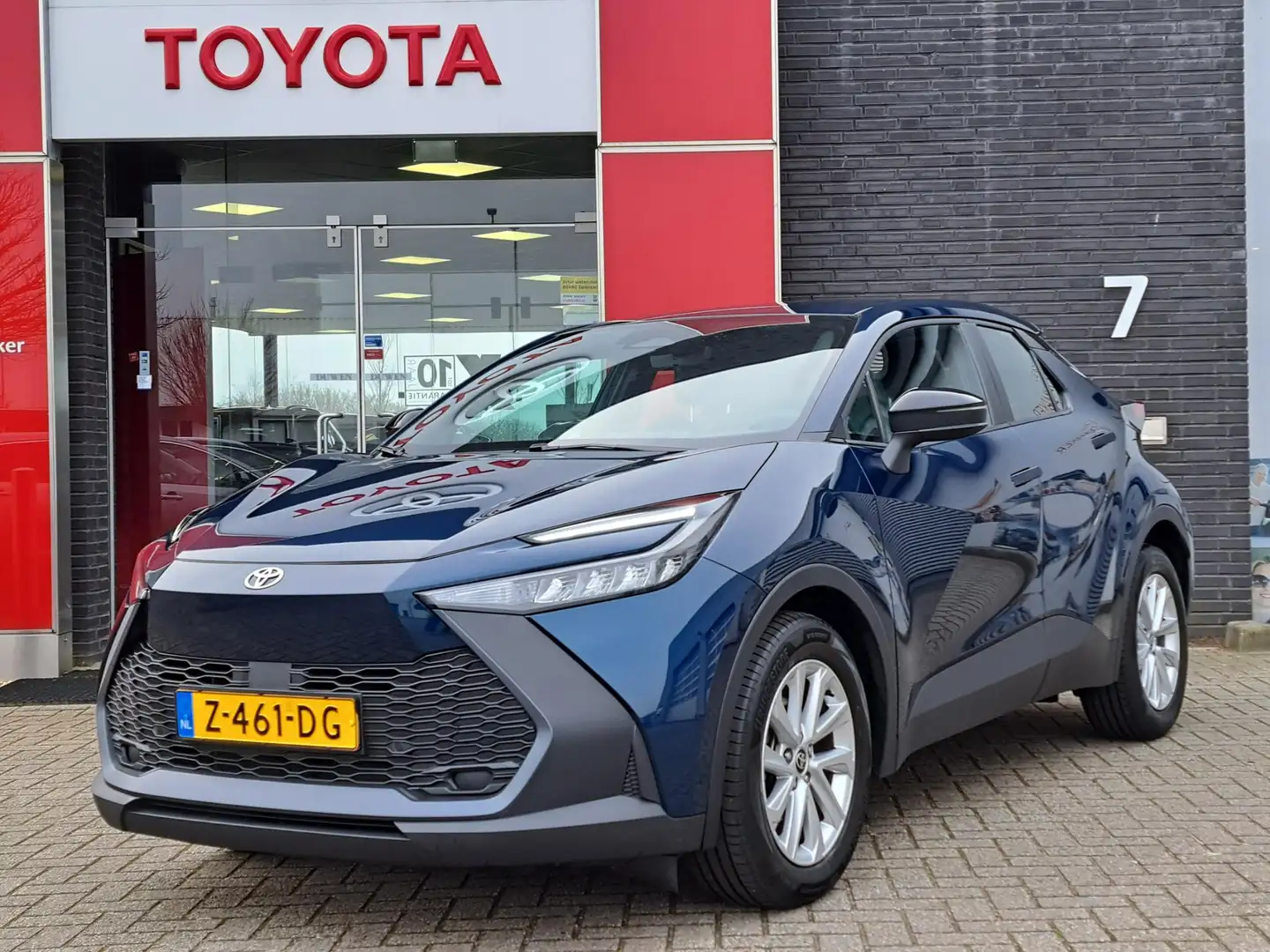 Toyota C-HR 1.8 Hybrid 140 APPLE CAR PLAY/ANDROID AUTO ADAPTIV Blauw - 1